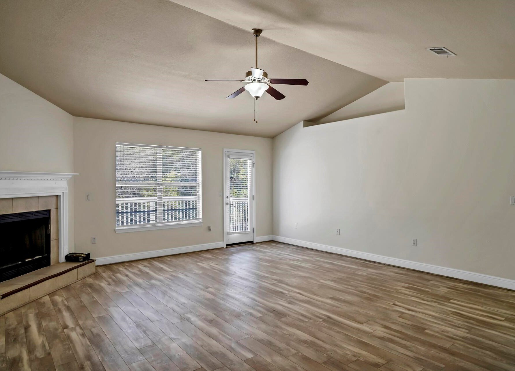125 Bronze Cir, Crestview FL  32539-4365 exterior