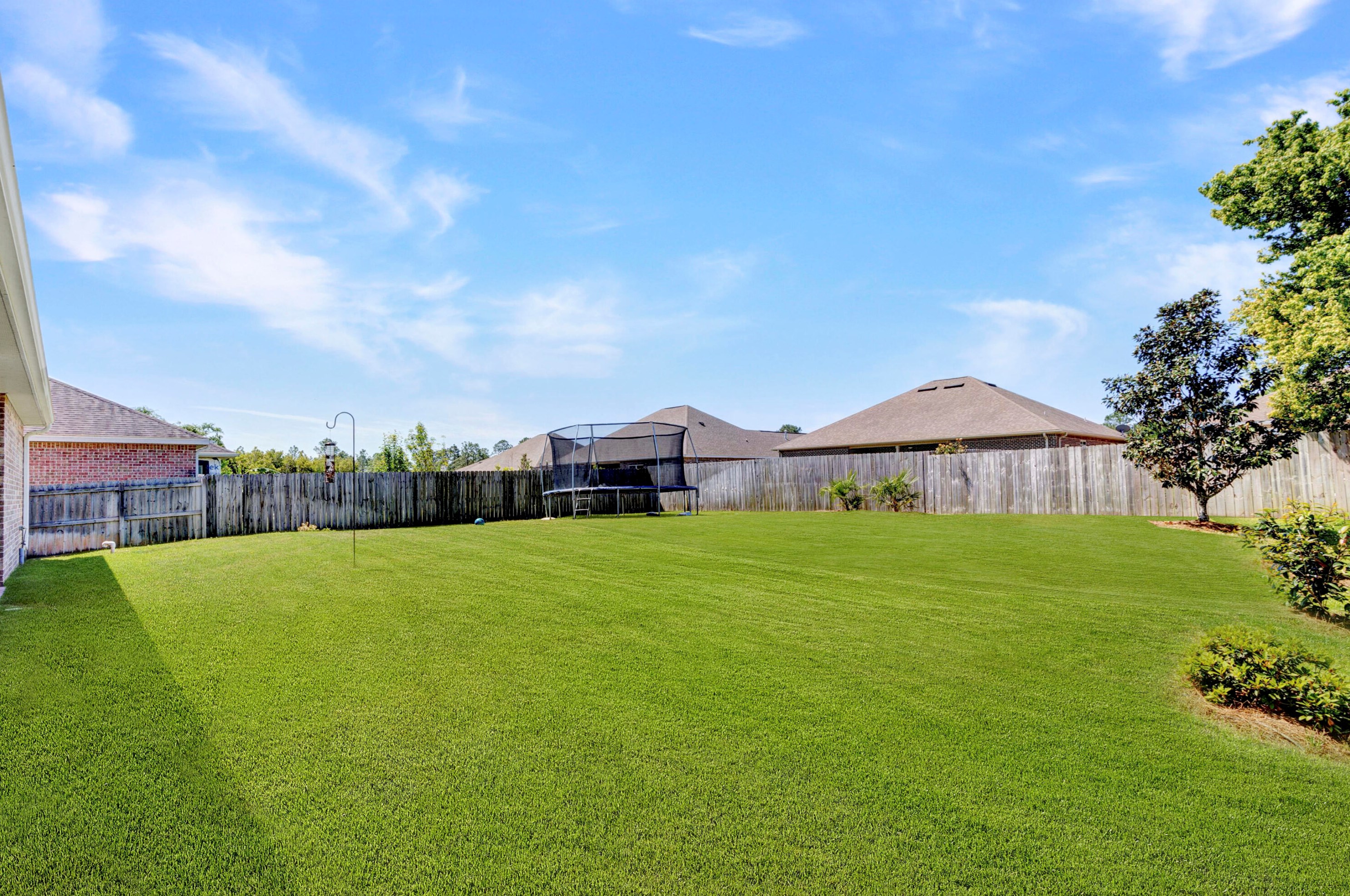 107 Alicia Dr, Crestview FL  32536-5297 exterior