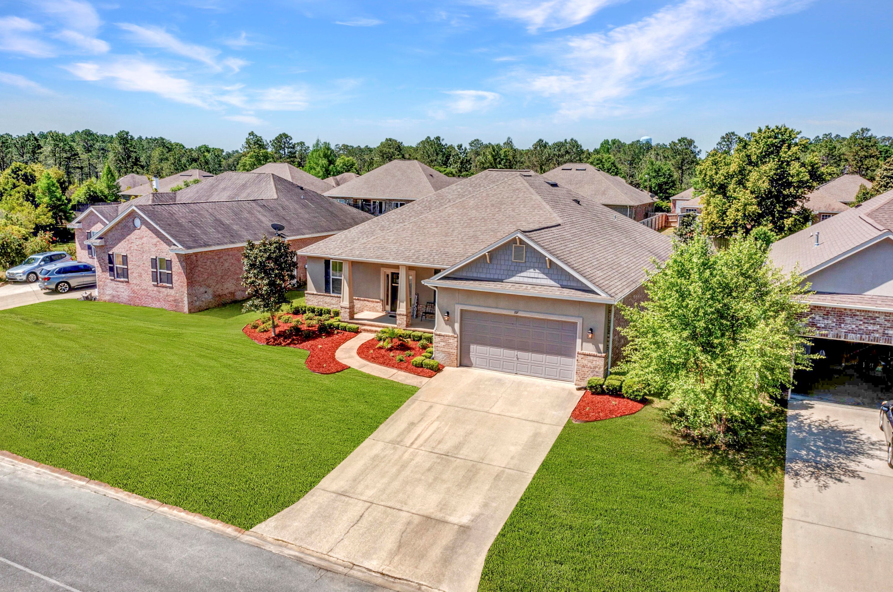 107 Alicia Dr, Crestview FL  32536-5297 exterior