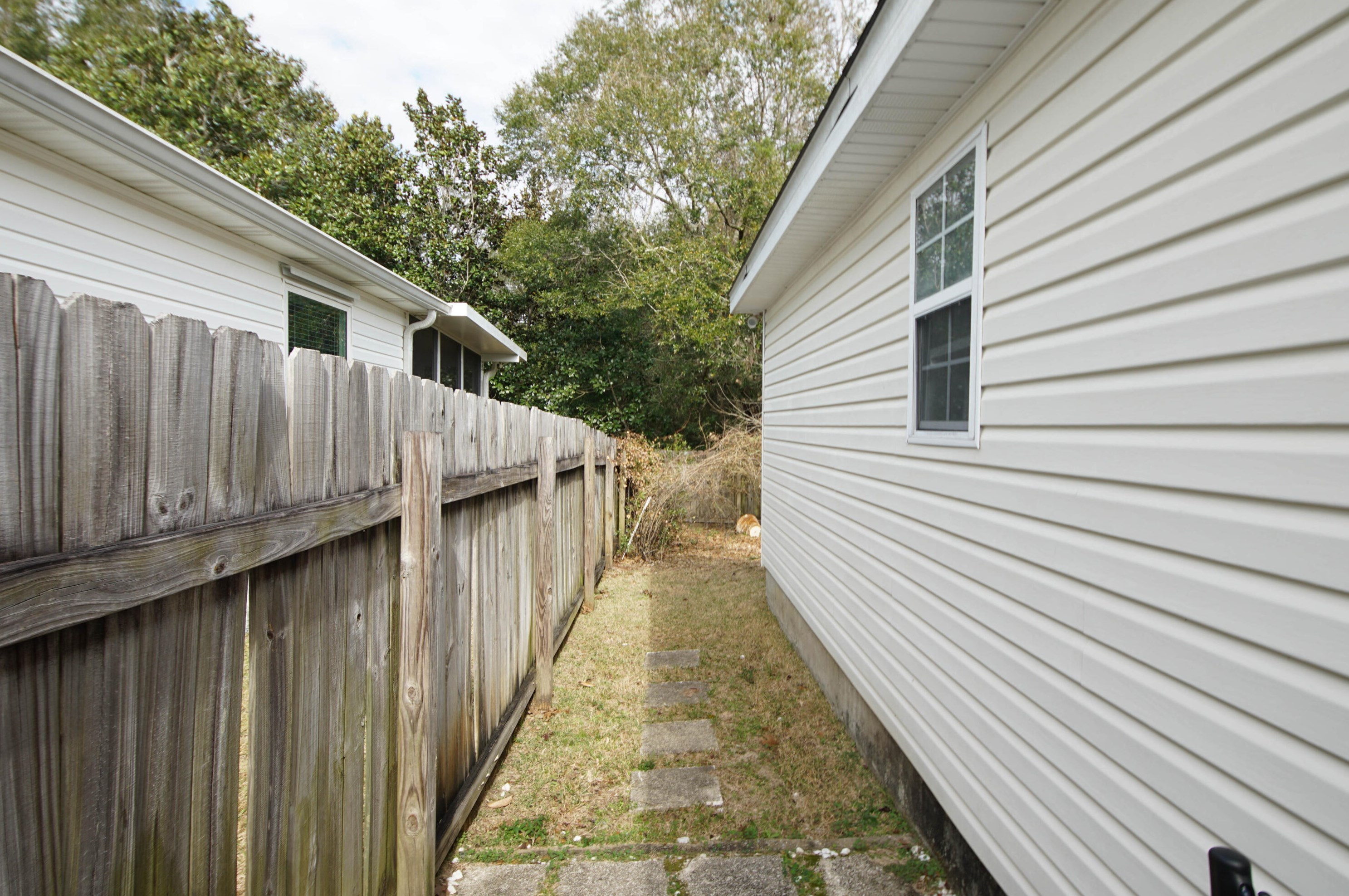 2281 Harlan Ave, Fort Walton Beach FL  32547-7301 exterior