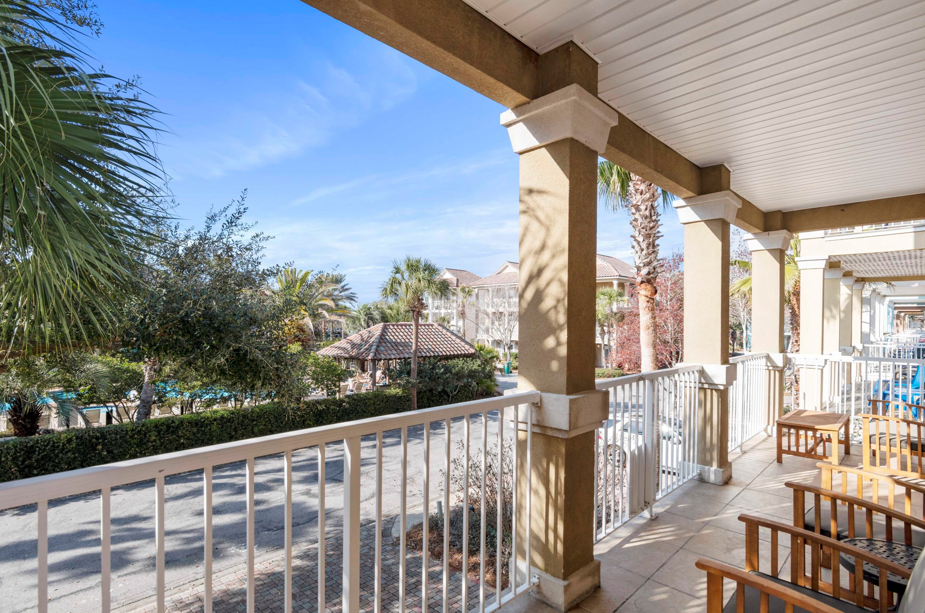 225 Grand Key Loop, Destin FL exterior