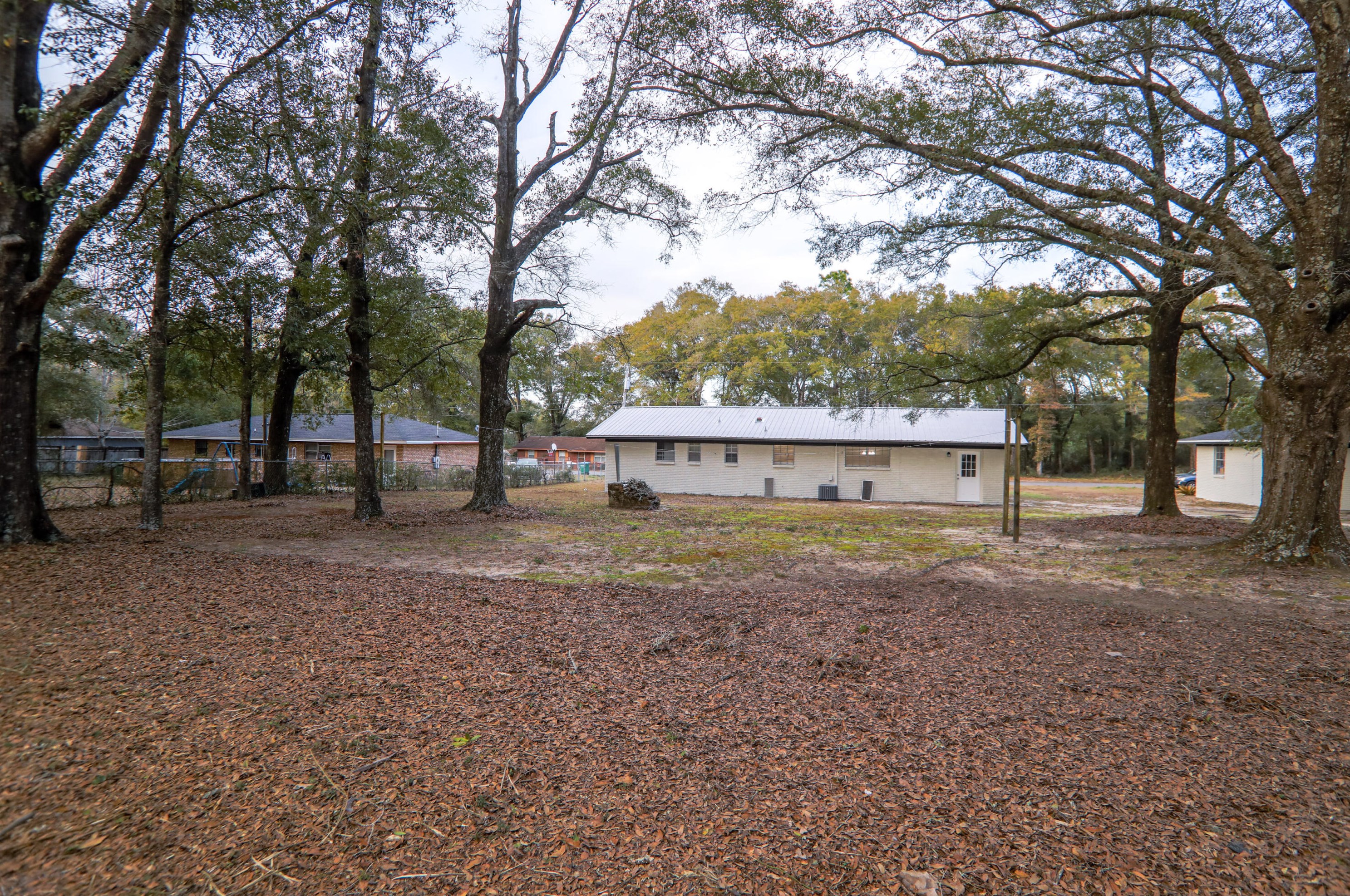 205 Grimes Ave, Crestview FL  32536-3812 exterior