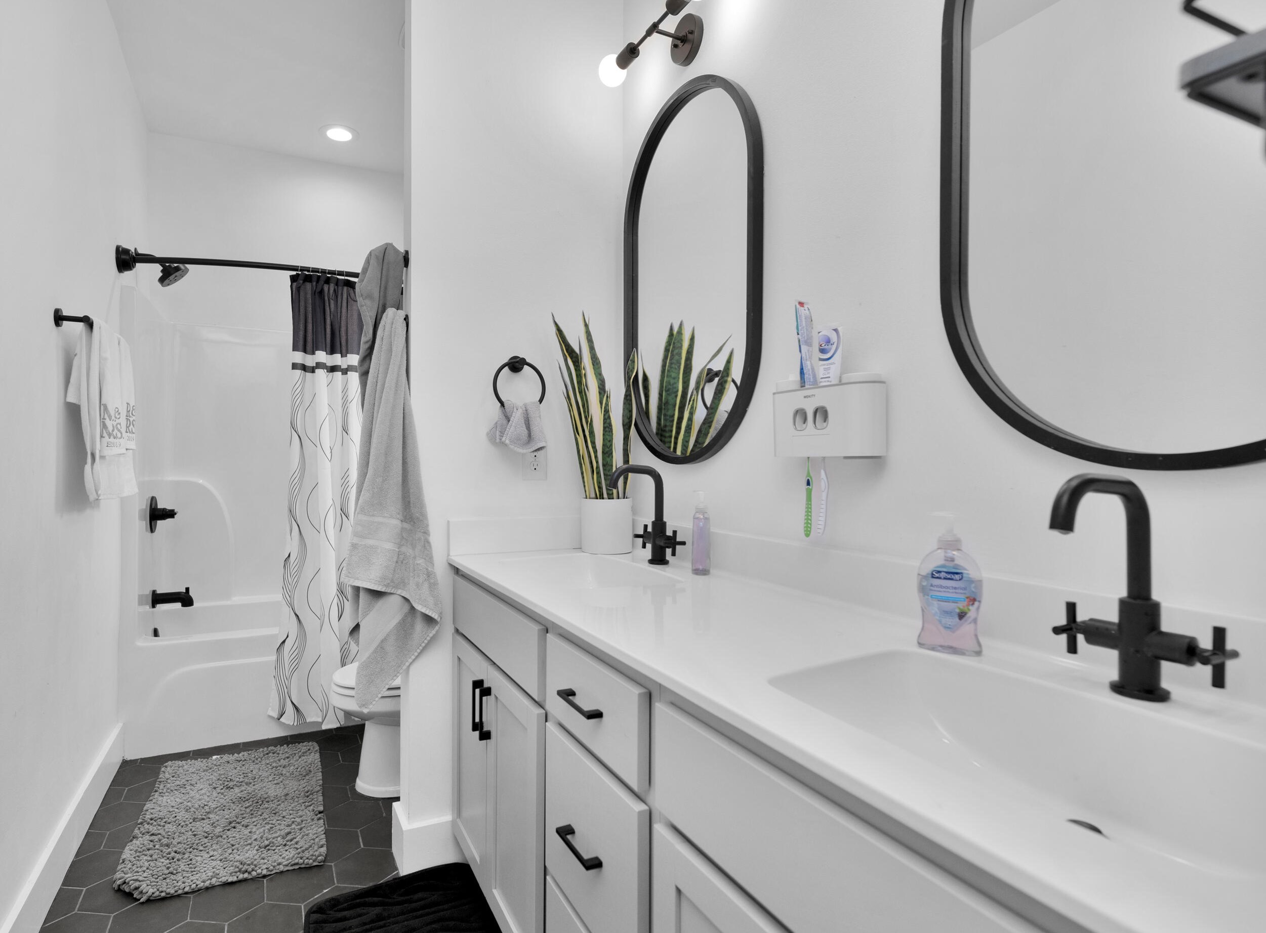 1406 23rd St, Niceville FL  32578-3325 exterior