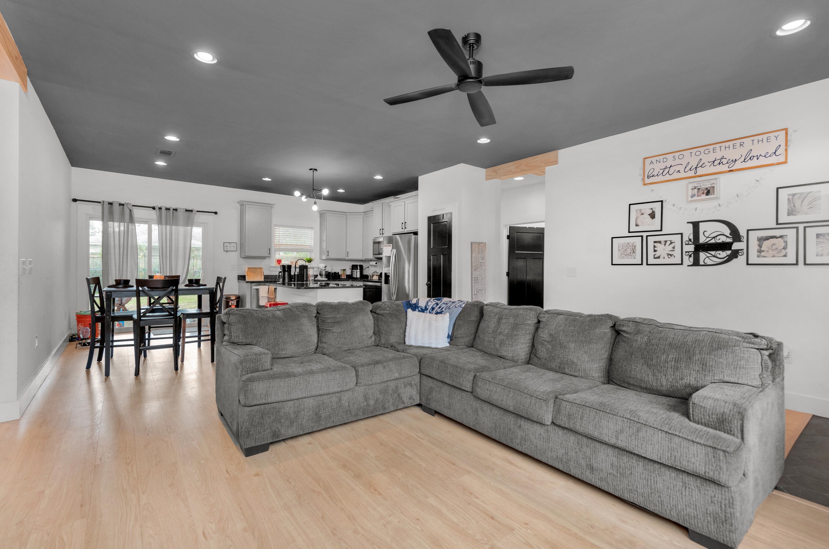 1406 23rd St, Niceville FL  32578-3325 exterior