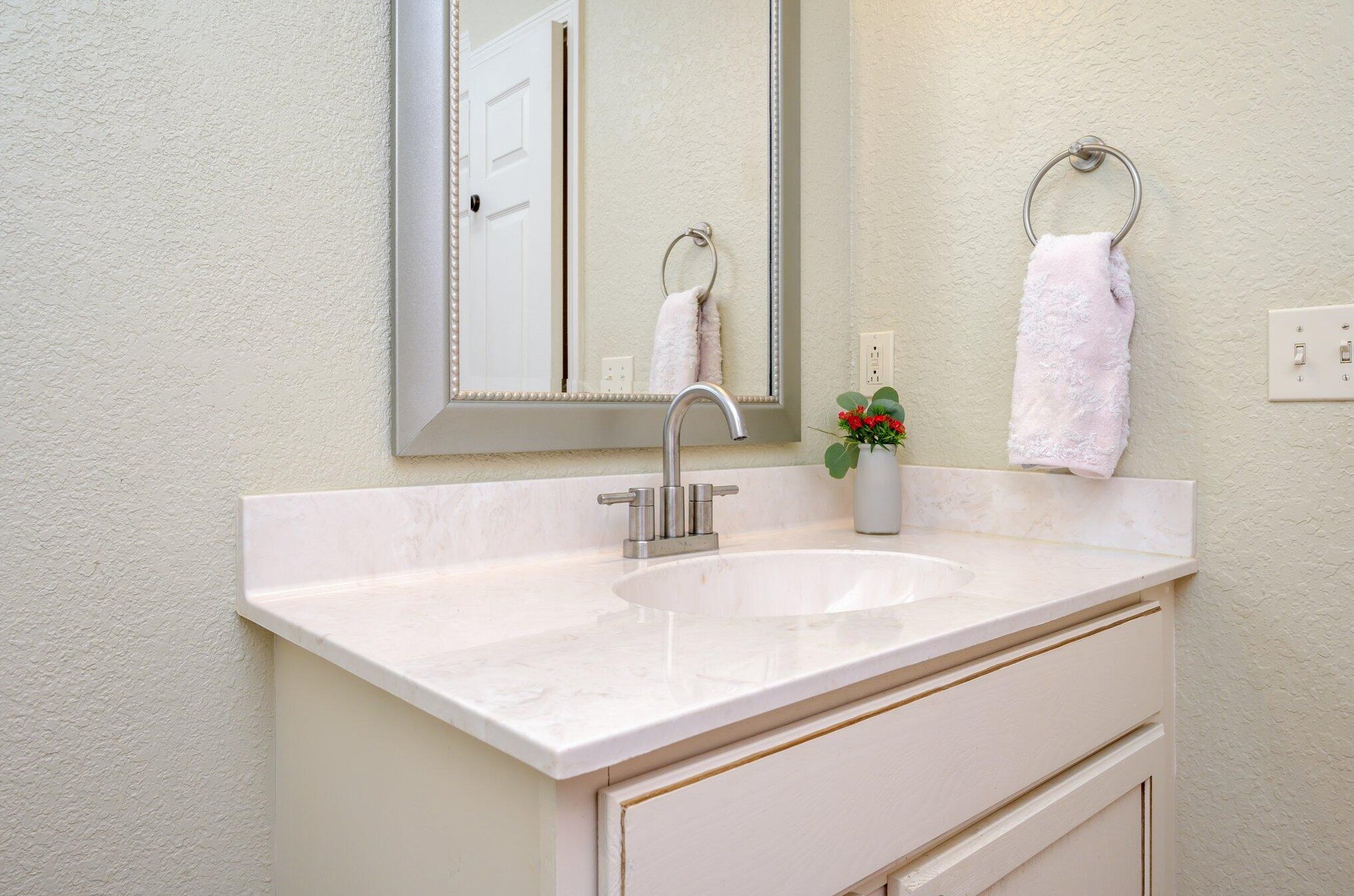 220 Pilgrim Ave, Fort Walton Beach FL  32547-3217 exterior