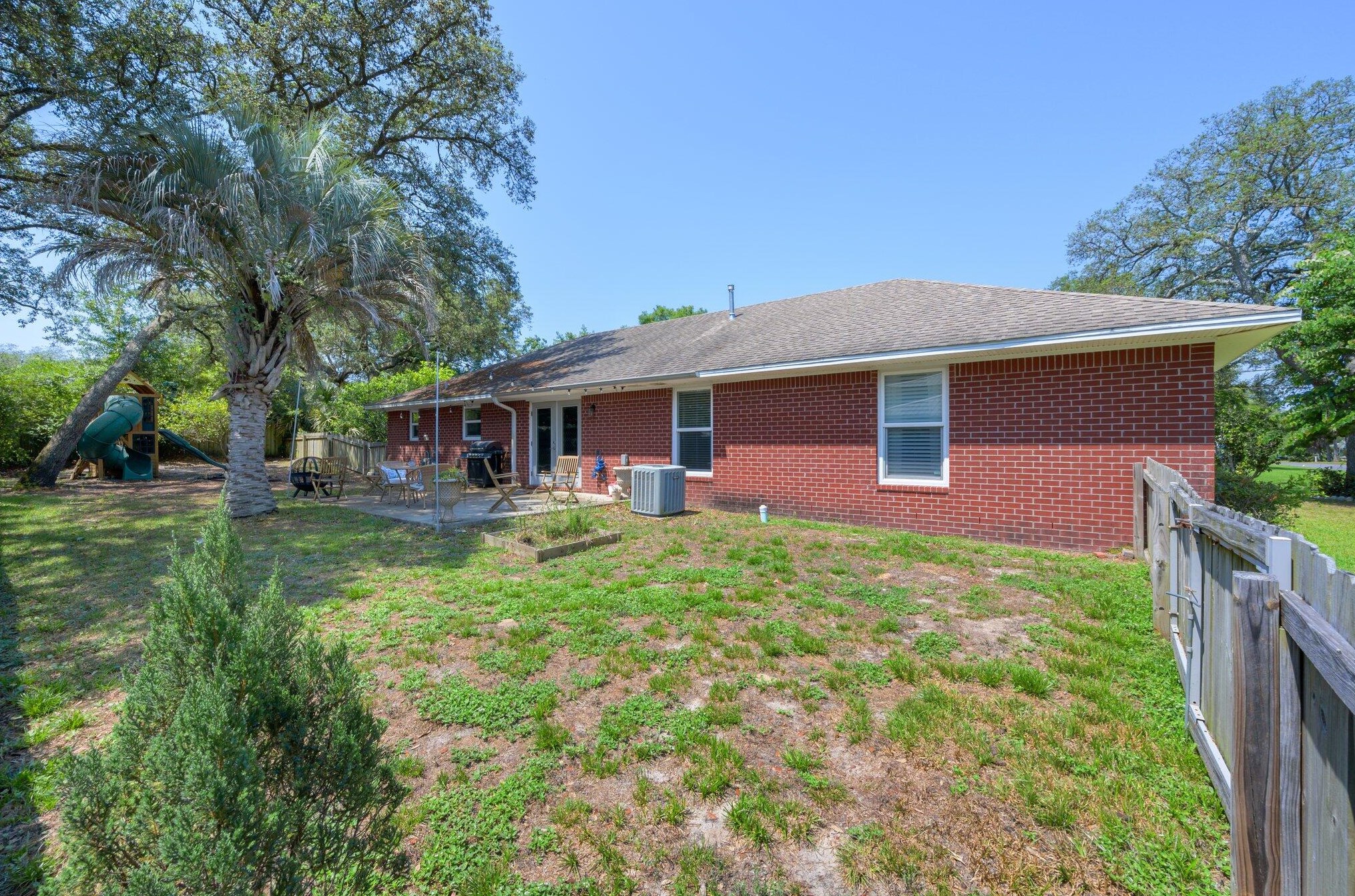 220 Pilgrim Ave, Fort Walton Beach FL  32547-3217 exterior