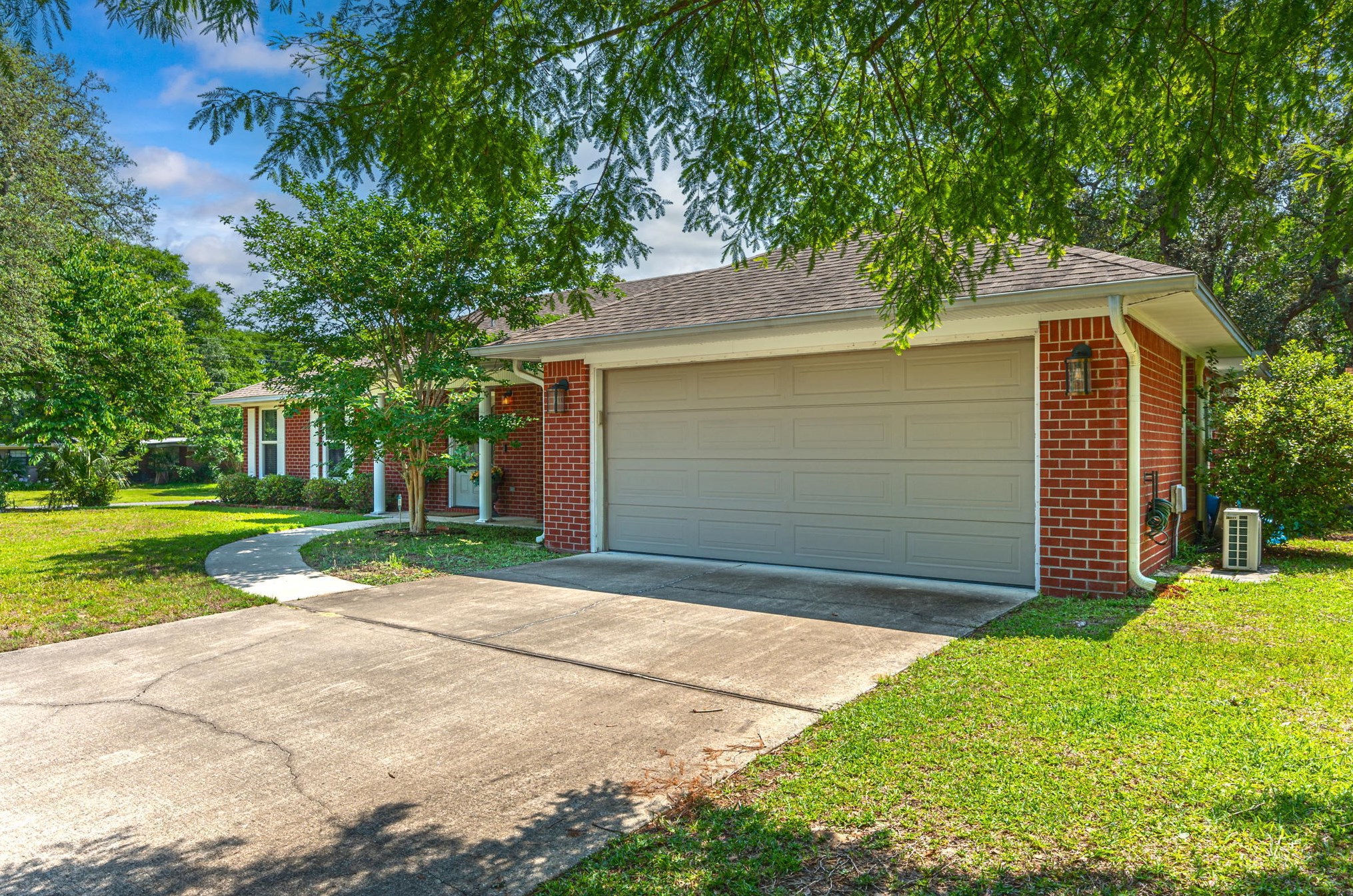 220 Pilgrim Ave, Fort Walton Beach FL  32547-3217 exterior