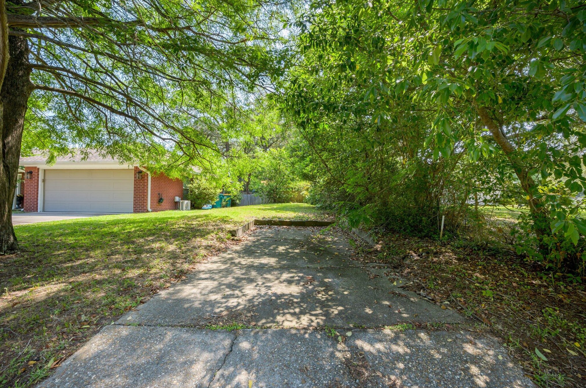 220 Pilgrim Ave, Fort Walton Beach FL  32547-3217 exterior