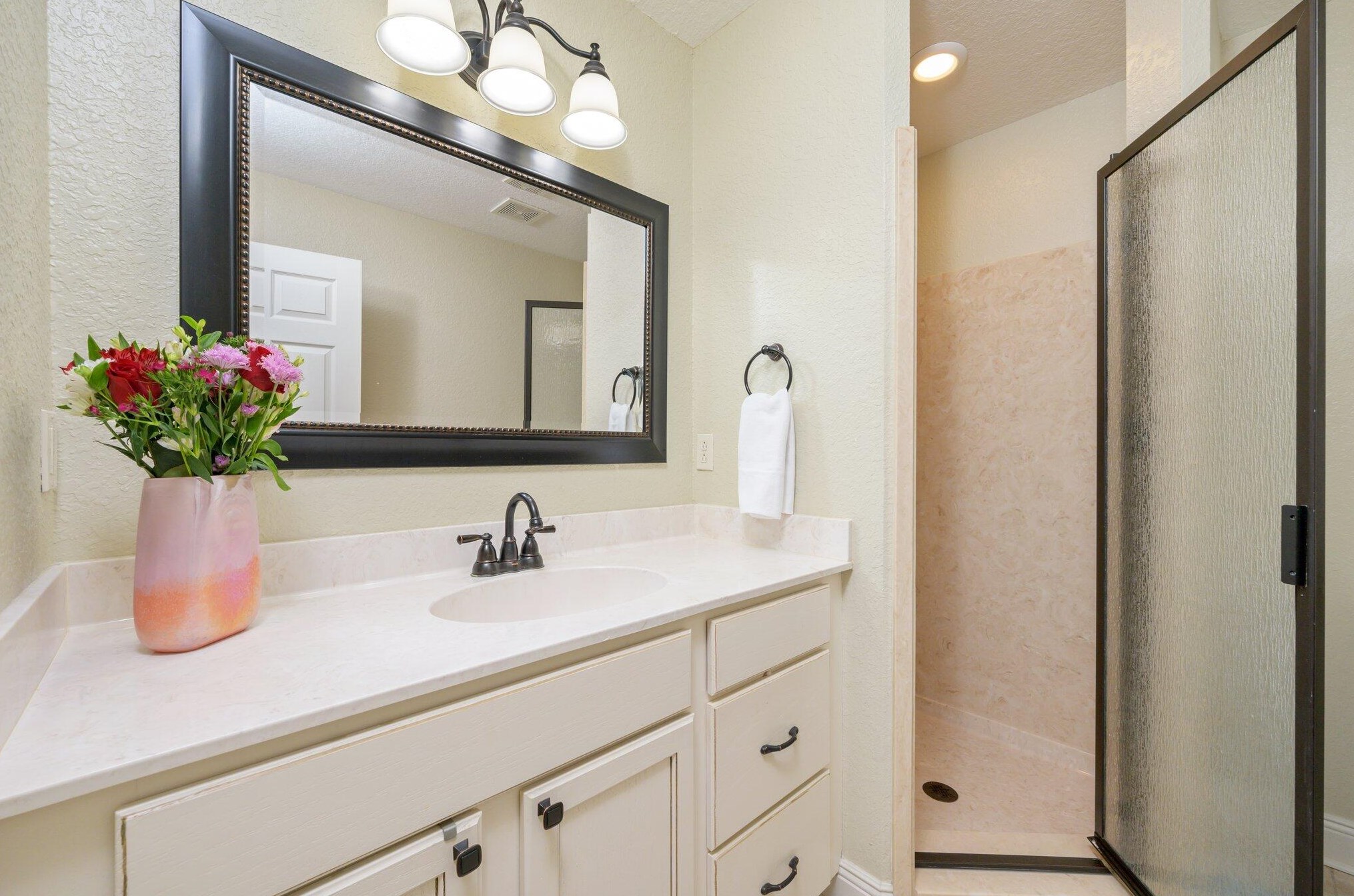 220 Pilgrim Ave, Fort Walton Beach FL  32547-3217 exterior