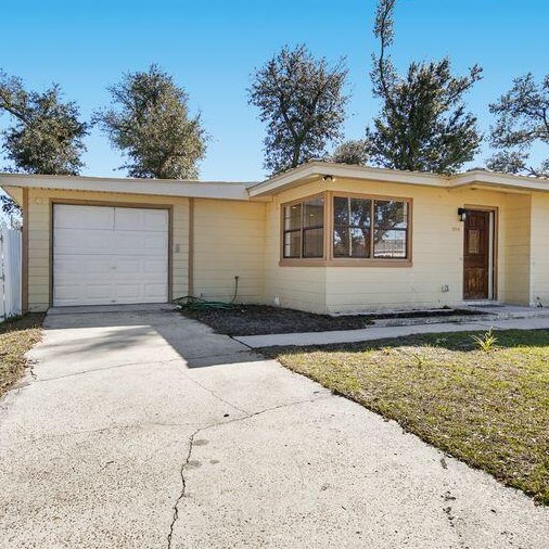 304 Blackshear Dr, Panama City FL  32404-7405 exterior