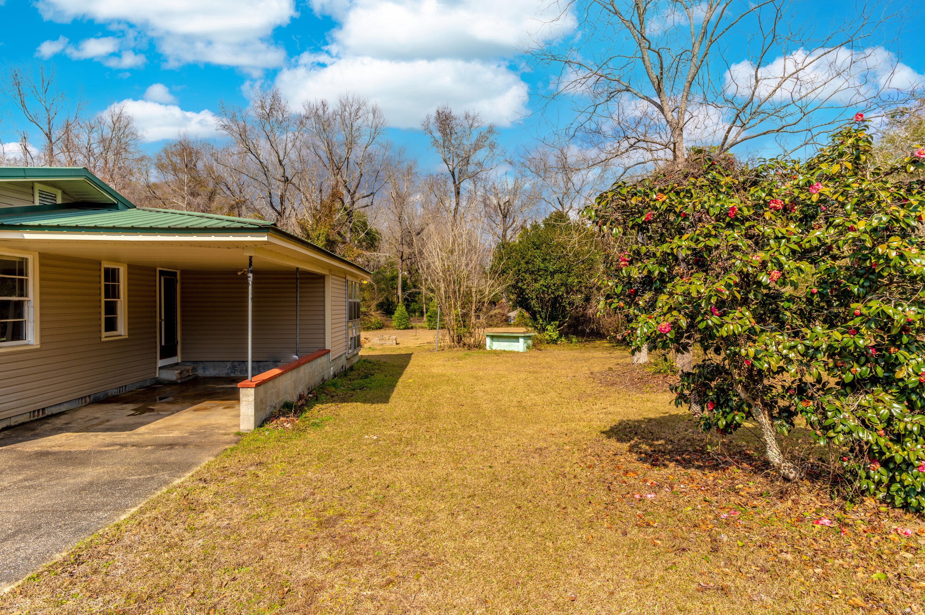 140 Jones Rd, Crestview FL  32536-2153 exterior