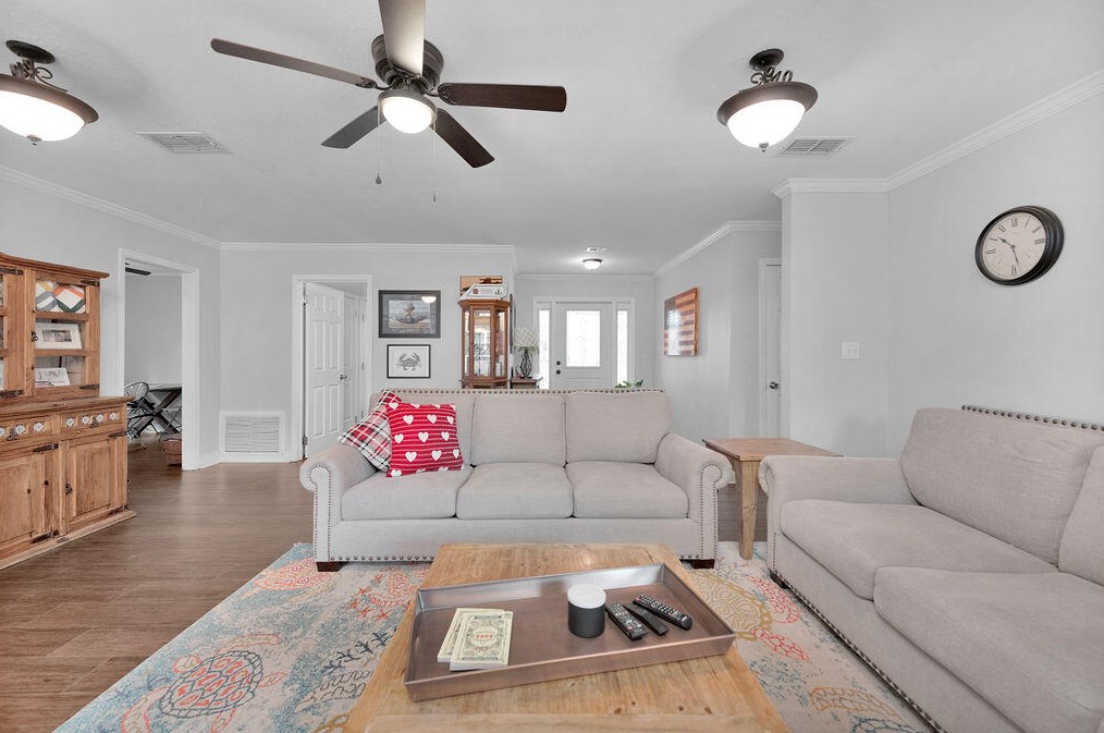 835 Palm Blvd, Niceville FL  32578-1256 exterior