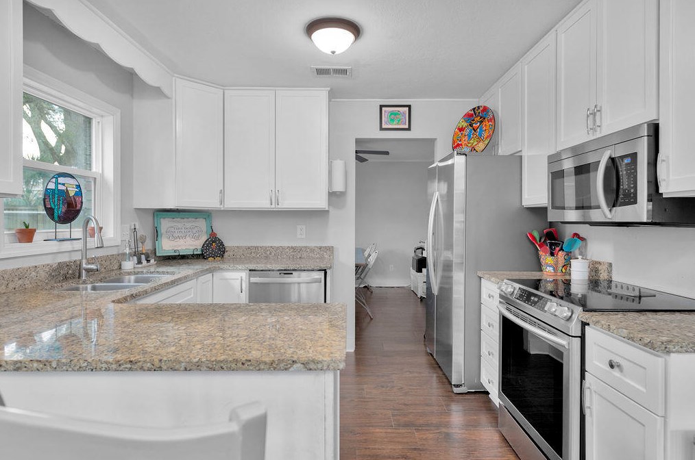 835 Palm Blvd, Niceville FL  32578-1256 exterior