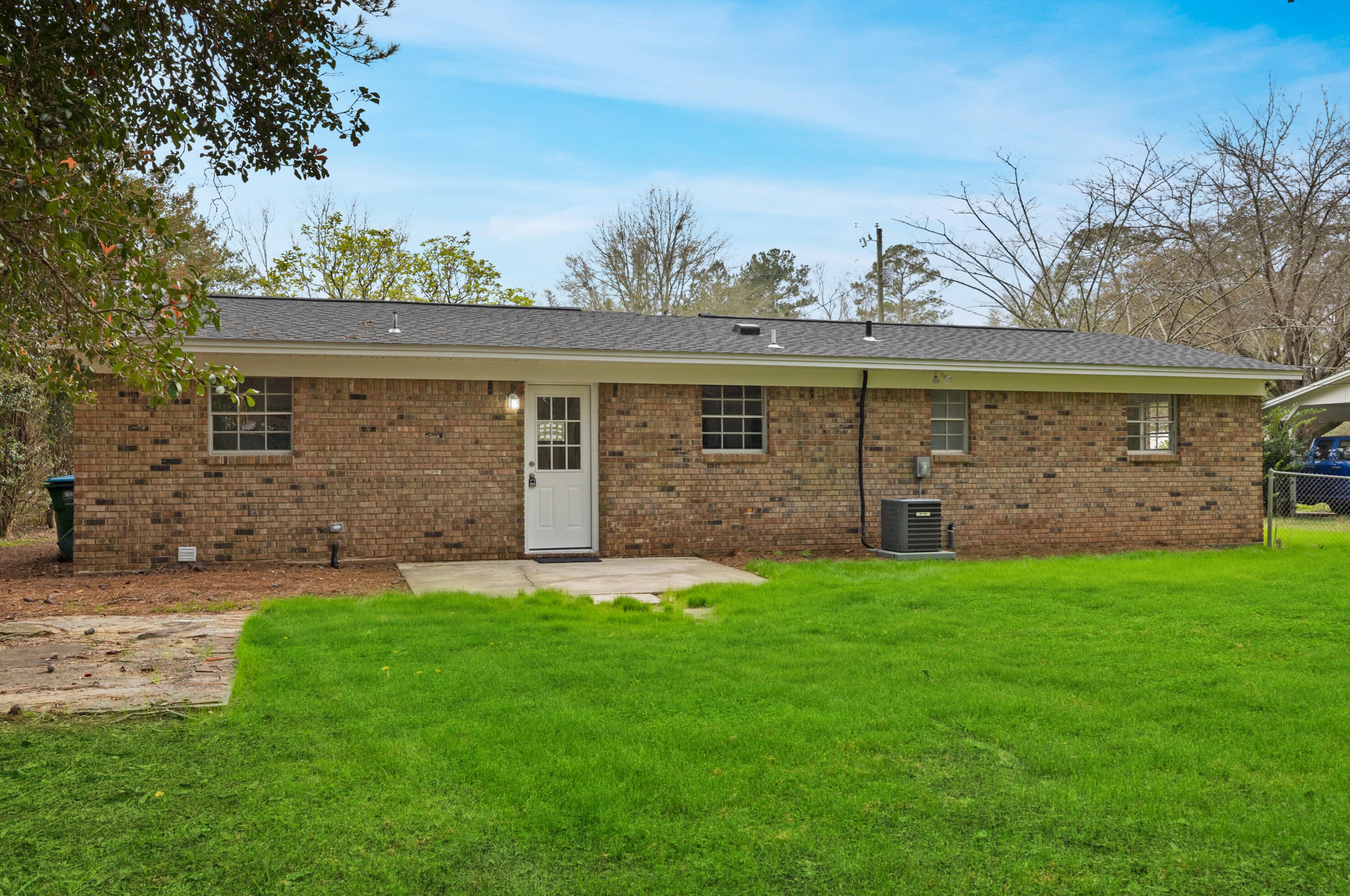1512 Texas Pkwy, Crestview FL  32536-1630 exterior