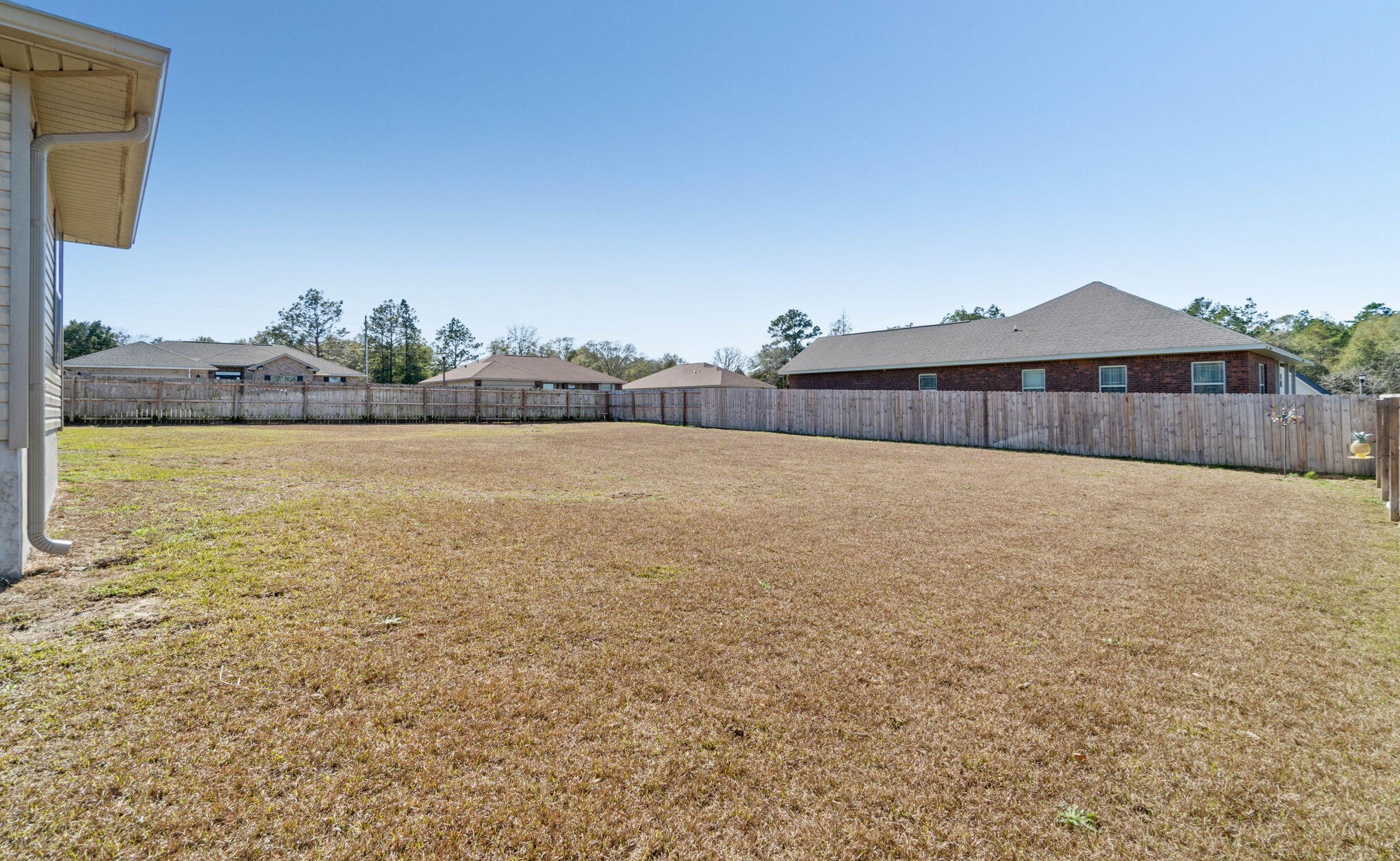 3633 Ranch Dr, Crestview FL  32539-9527 exterior