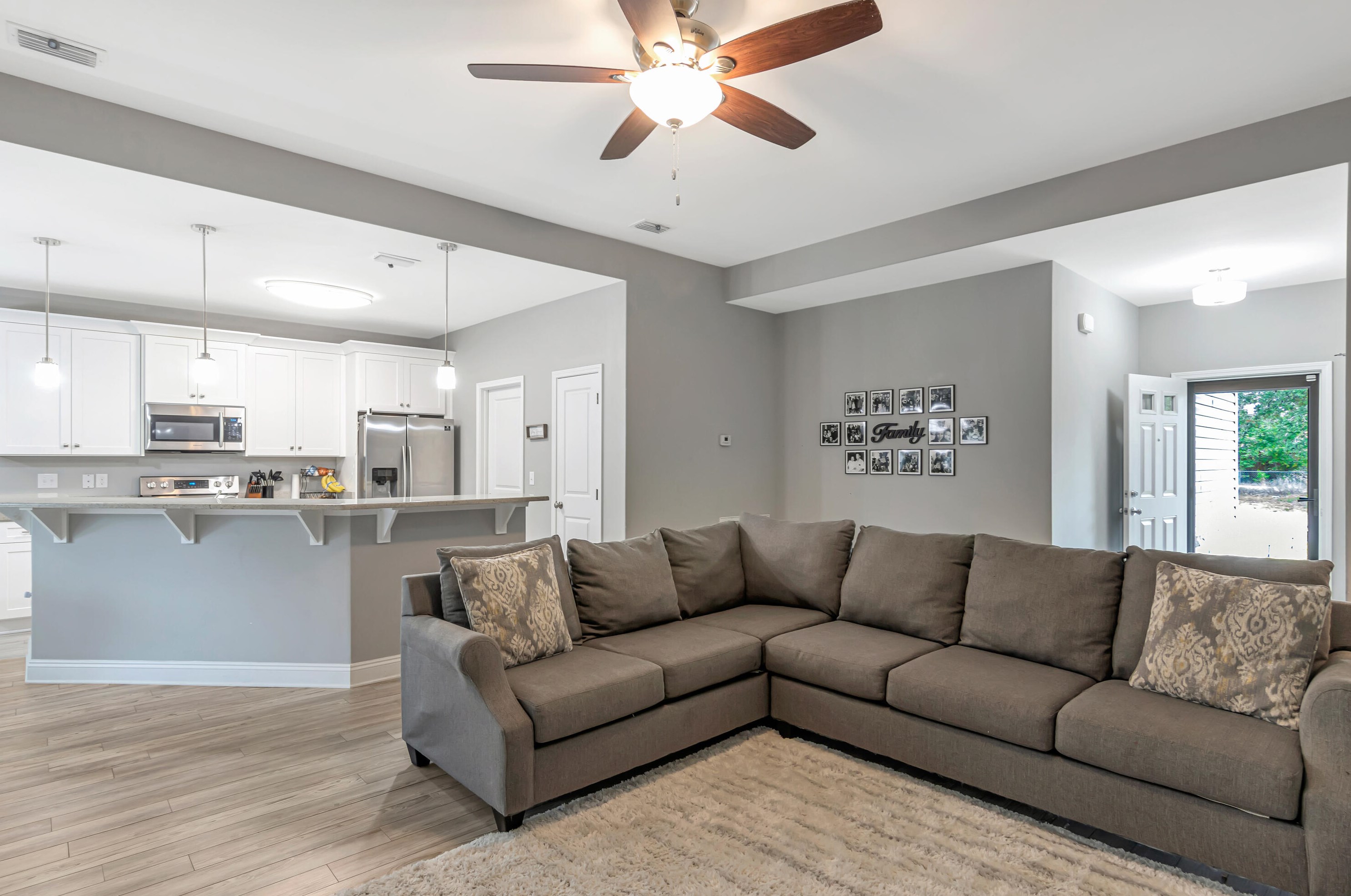 11 Flamenco St, Mary Esther FL  32569-1516 exterior