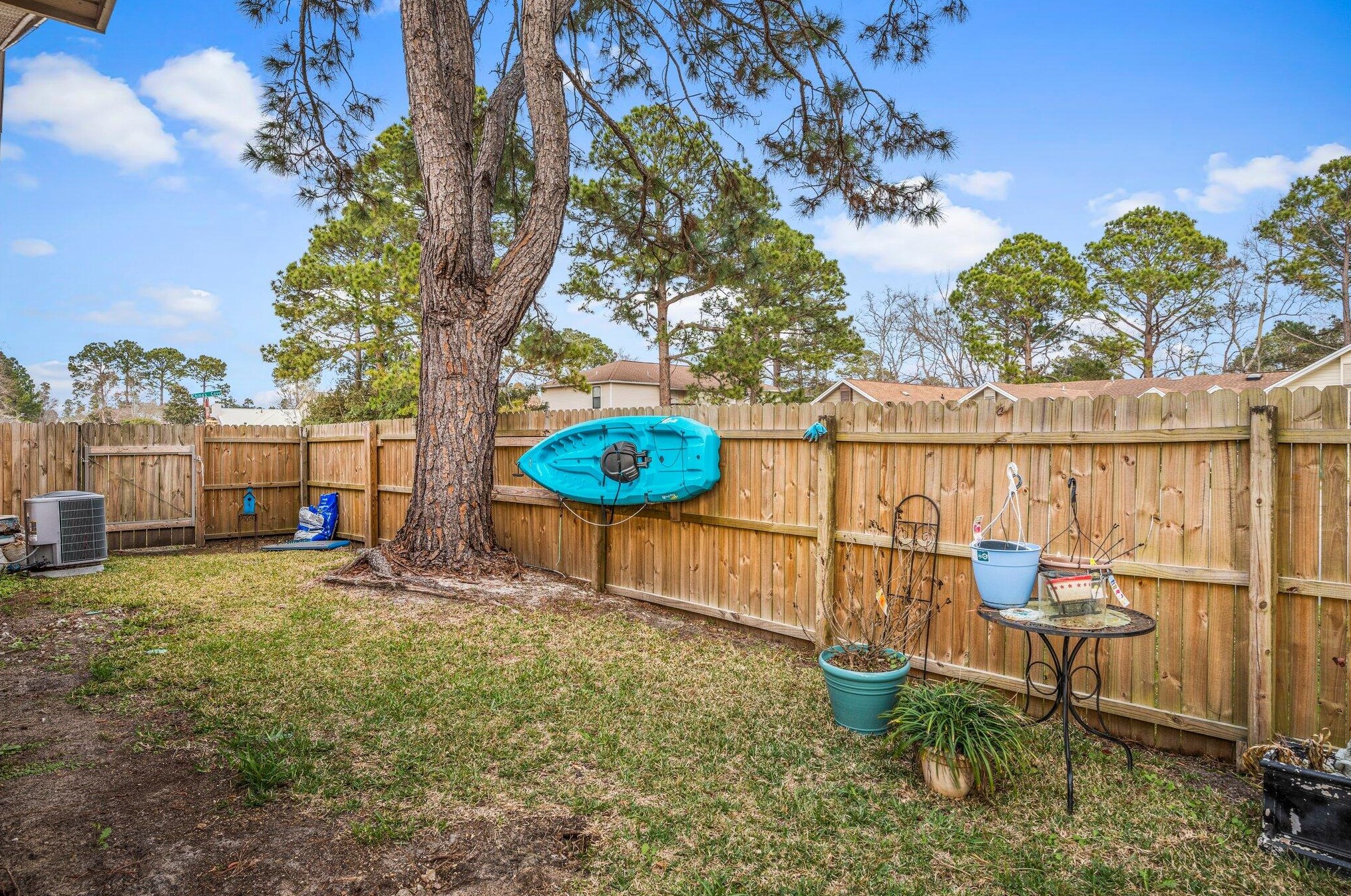 500 Cove Dr, Fort Walton Beach FL  32547-3760 exterior