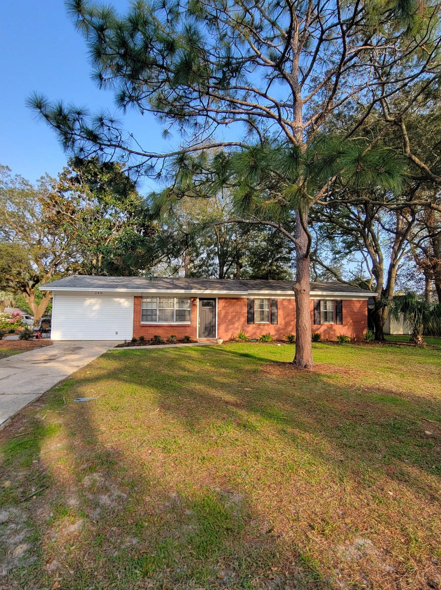 140 Robinwood Dr, Fort Walton Beach FL  32548-4365 exterior