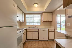 261 Lee Dr, Mary Esther, FL 32569 - Photo 9