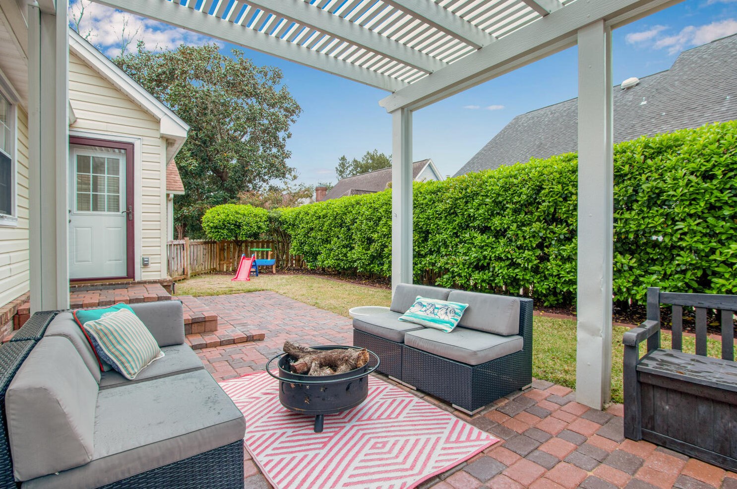 825 Fairway Lakes Dr, Niceville FL  32578-3843 exterior