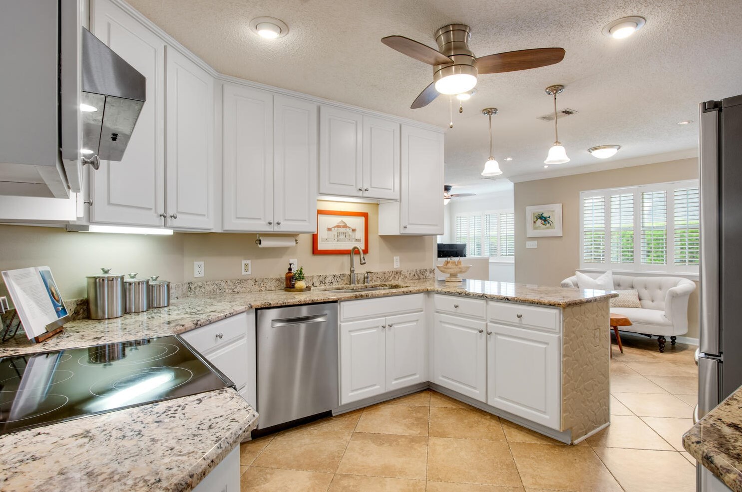 825 Fairway Lakes Dr, Niceville FL  32578-3843 exterior