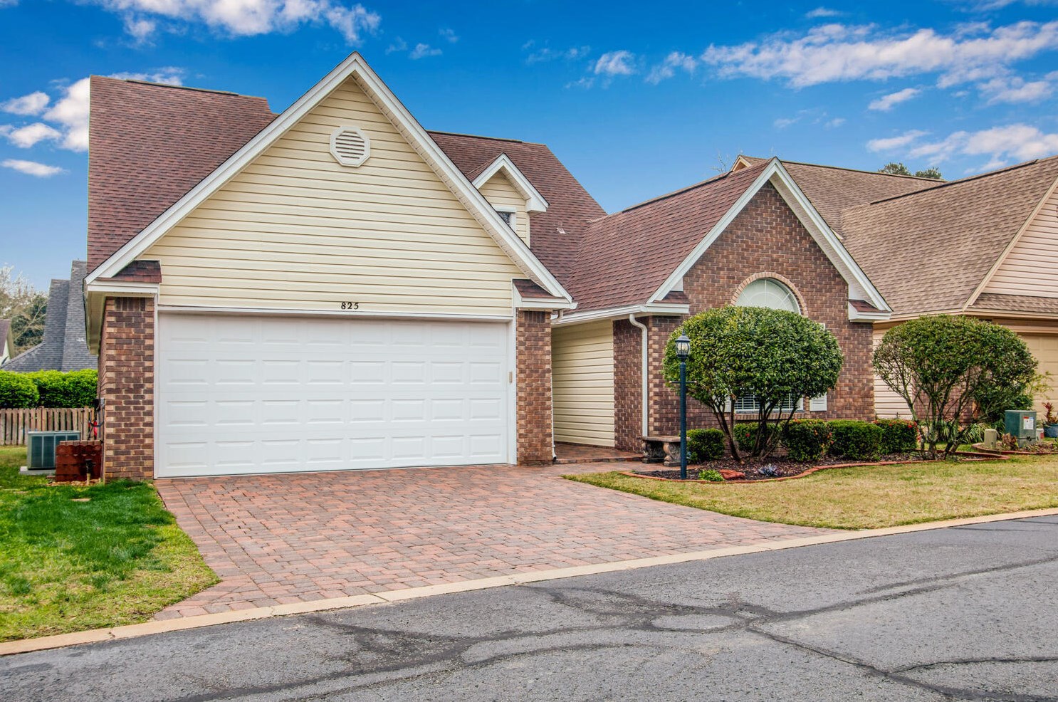 825 Fairway Lakes Dr, Niceville FL  32578-3843 exterior