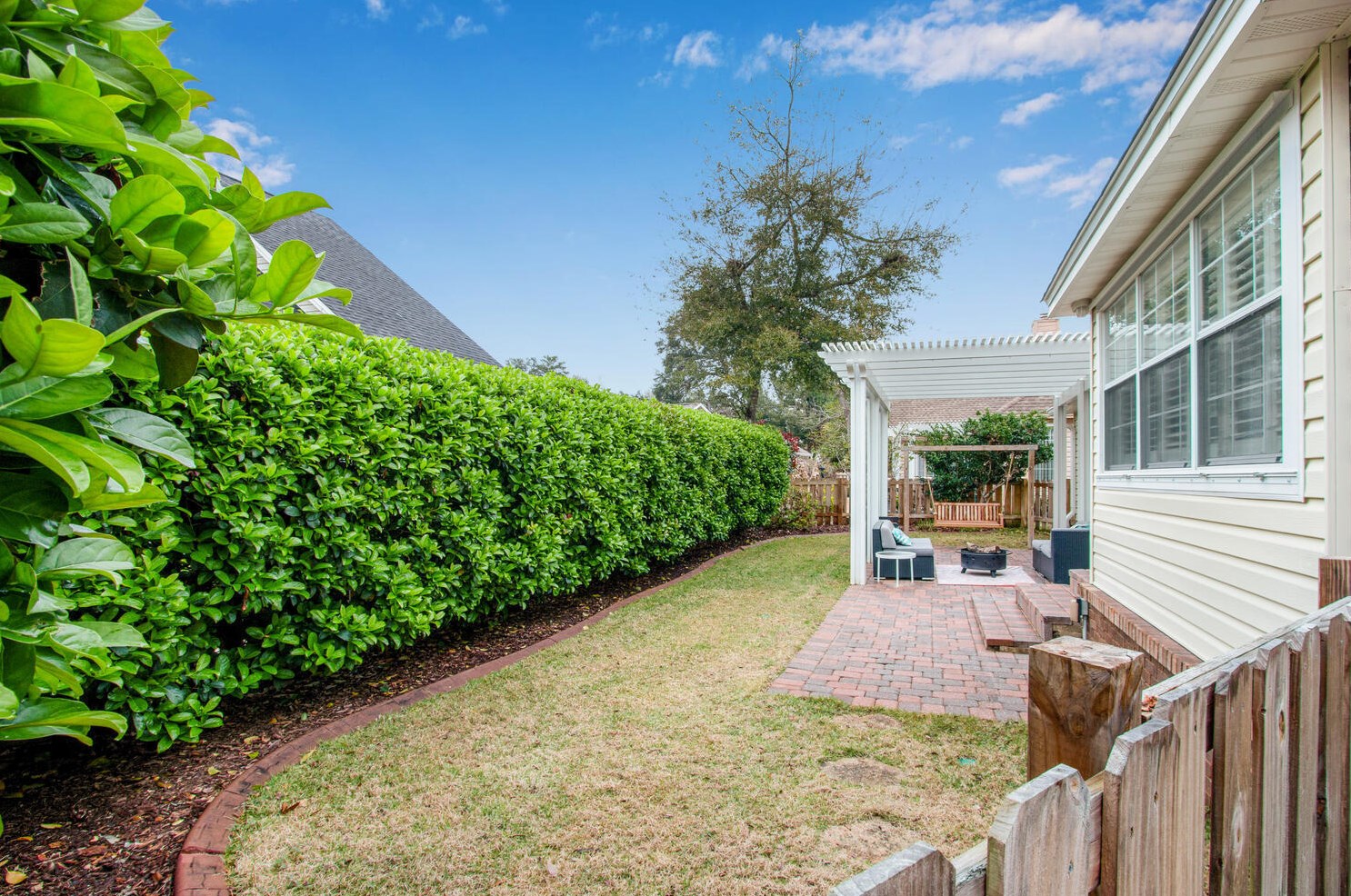 825 Fairway Lakes Dr, Niceville FL  32578-3843 exterior