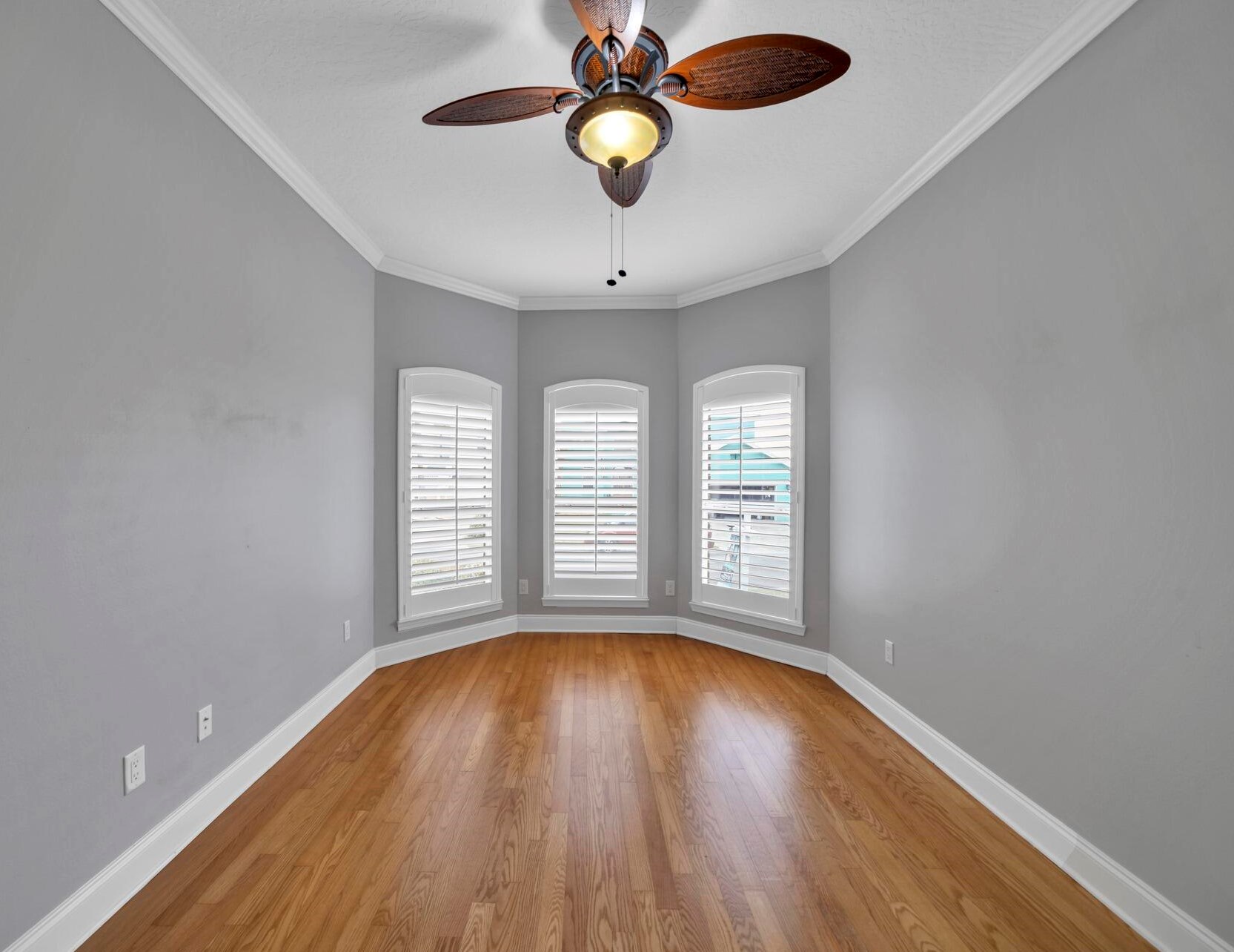 581 Radiant Cir, Mary Esther FL  32569-3424 exterior