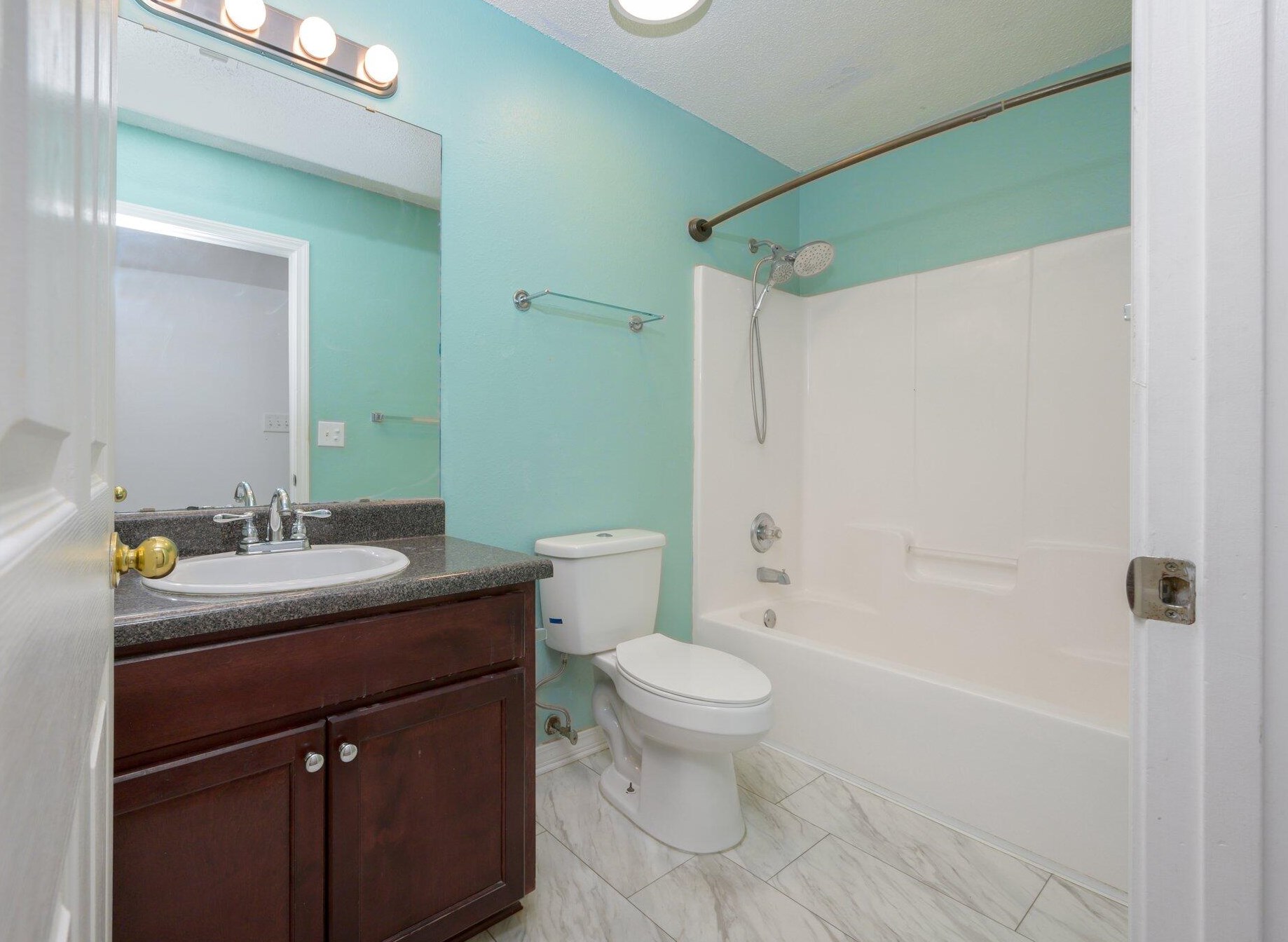 2620 Paddock Cir, Crestview FL  32536-4360 exterior