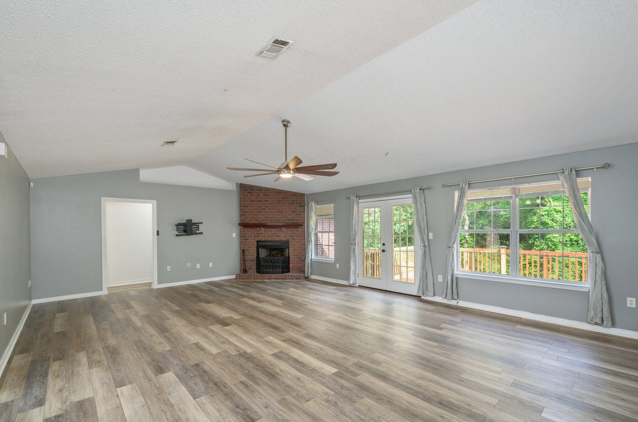 2620 Paddock Cir, Crestview FL  32536-4360 exterior