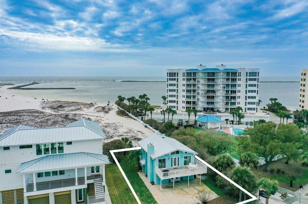 320 Gulf Shore Dr, Destin FL  32541-3090 exterior