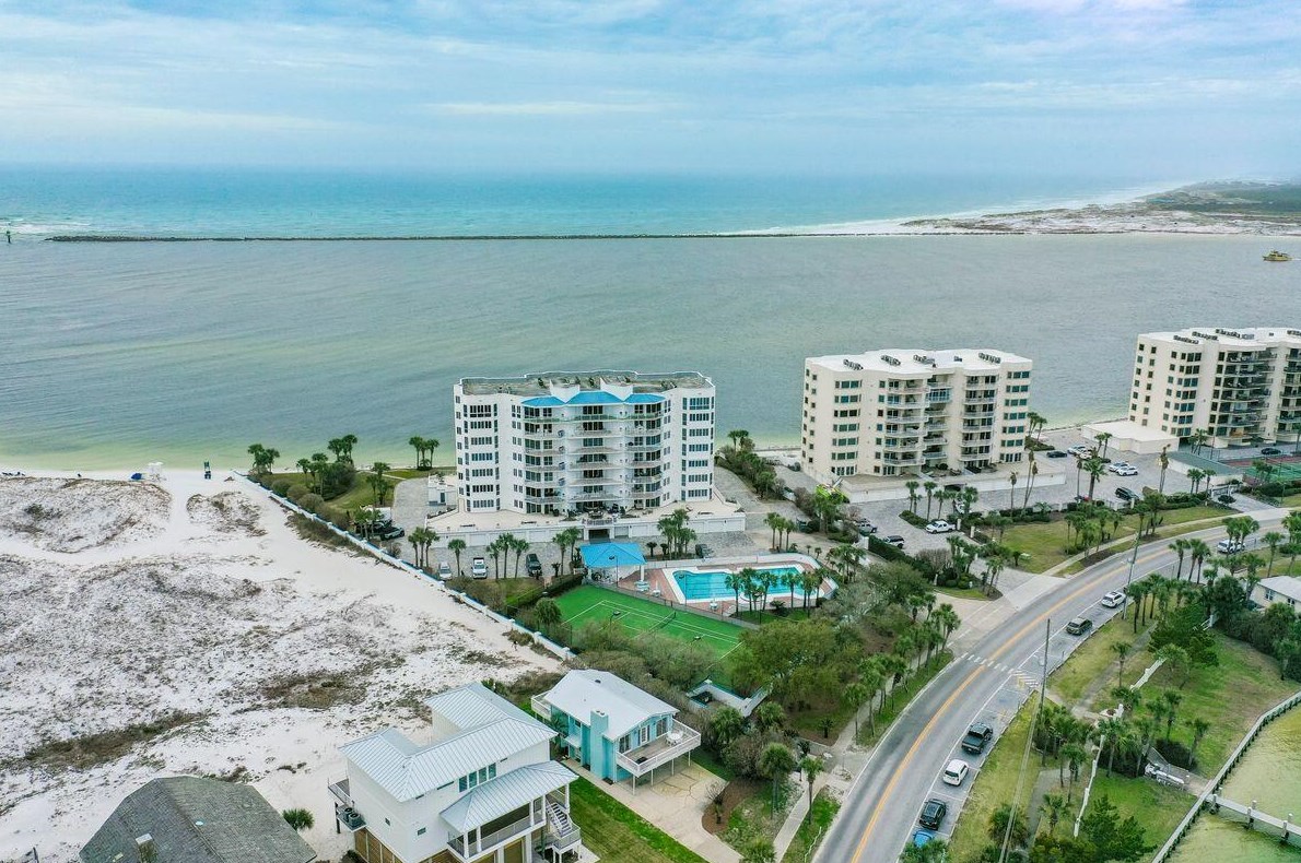 320 Gulf Shore Dr, Destin FL  32541-3090 exterior