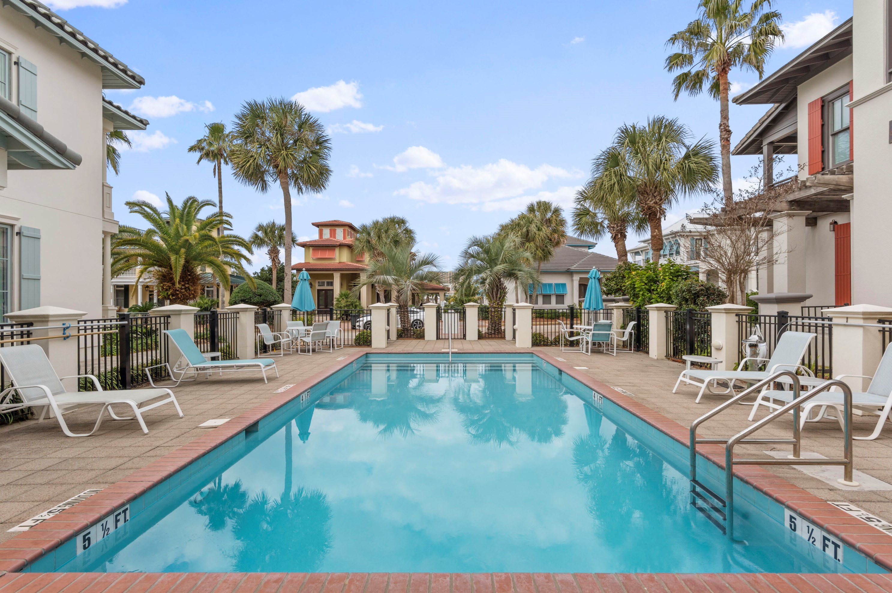37 Rue Martine, Destin FL  32550-4909 exterior