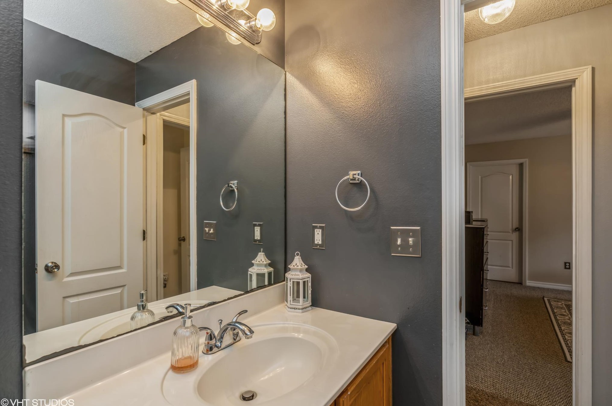 35 Kathleen Dr, Mary Esther FL  32569-2136 exterior