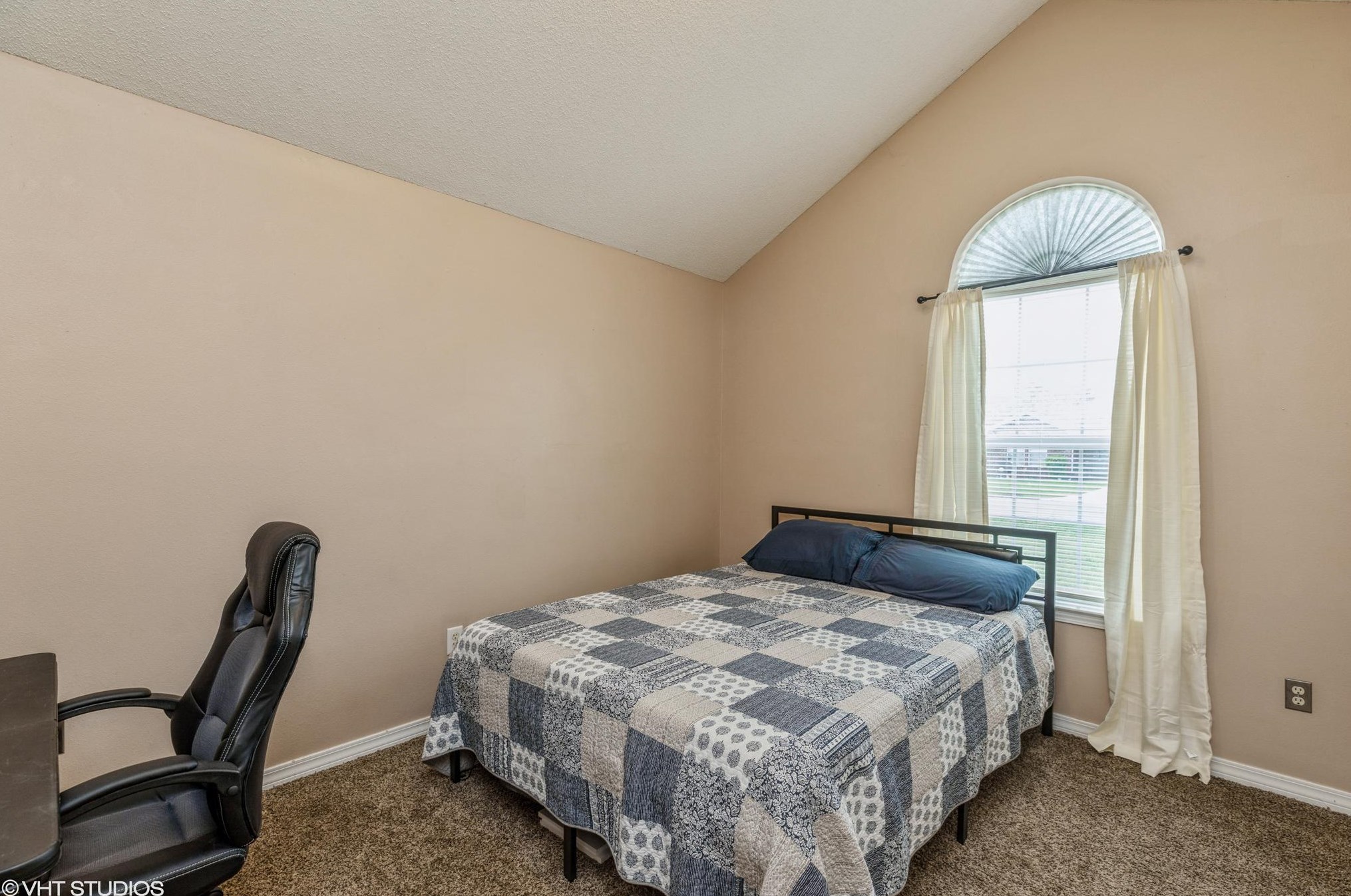 35 Kathleen Dr, Mary Esther FL  32569-2136 exterior