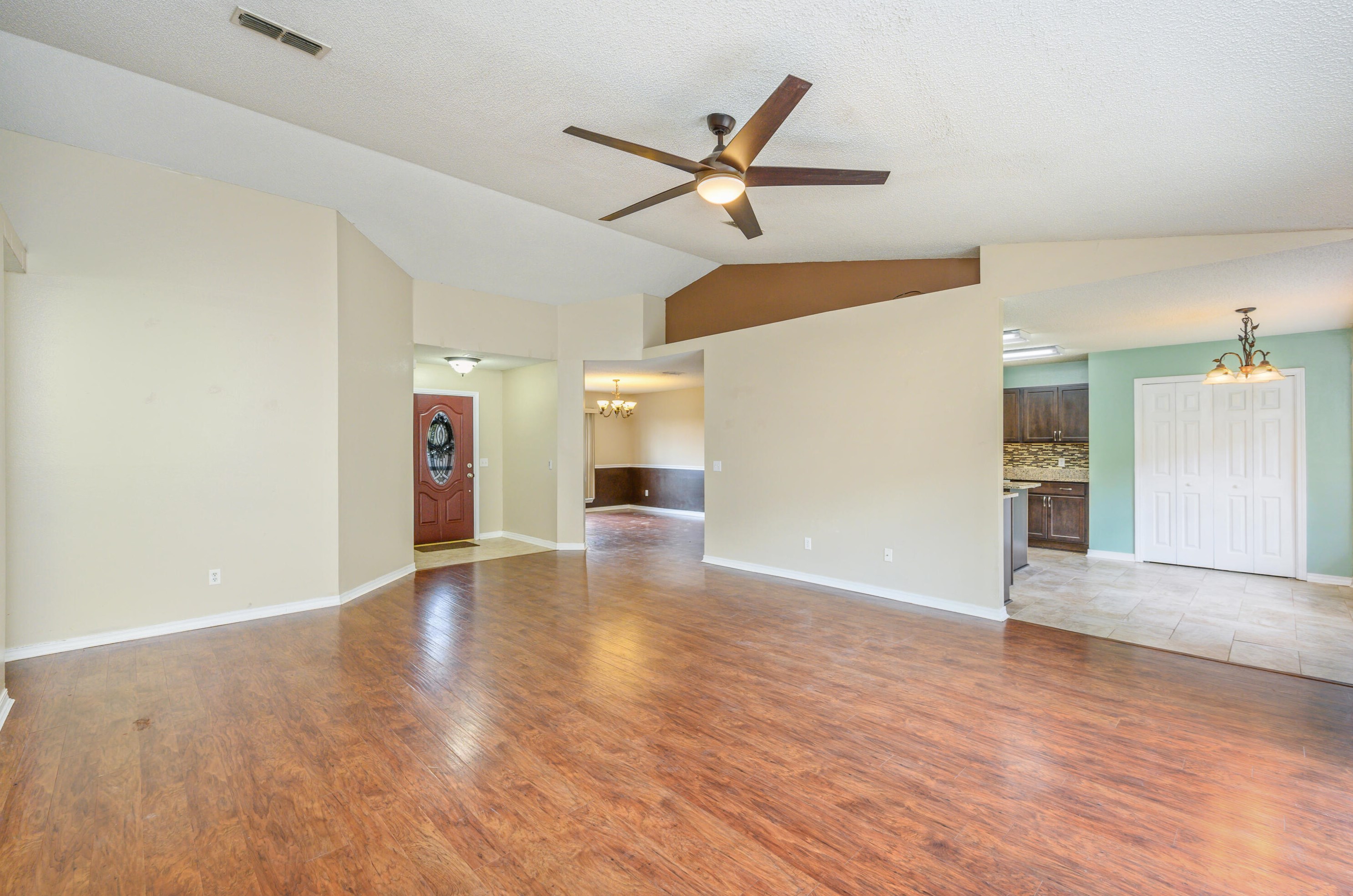 327 Egan Dr, Crestview FL  32536-5426 exterior