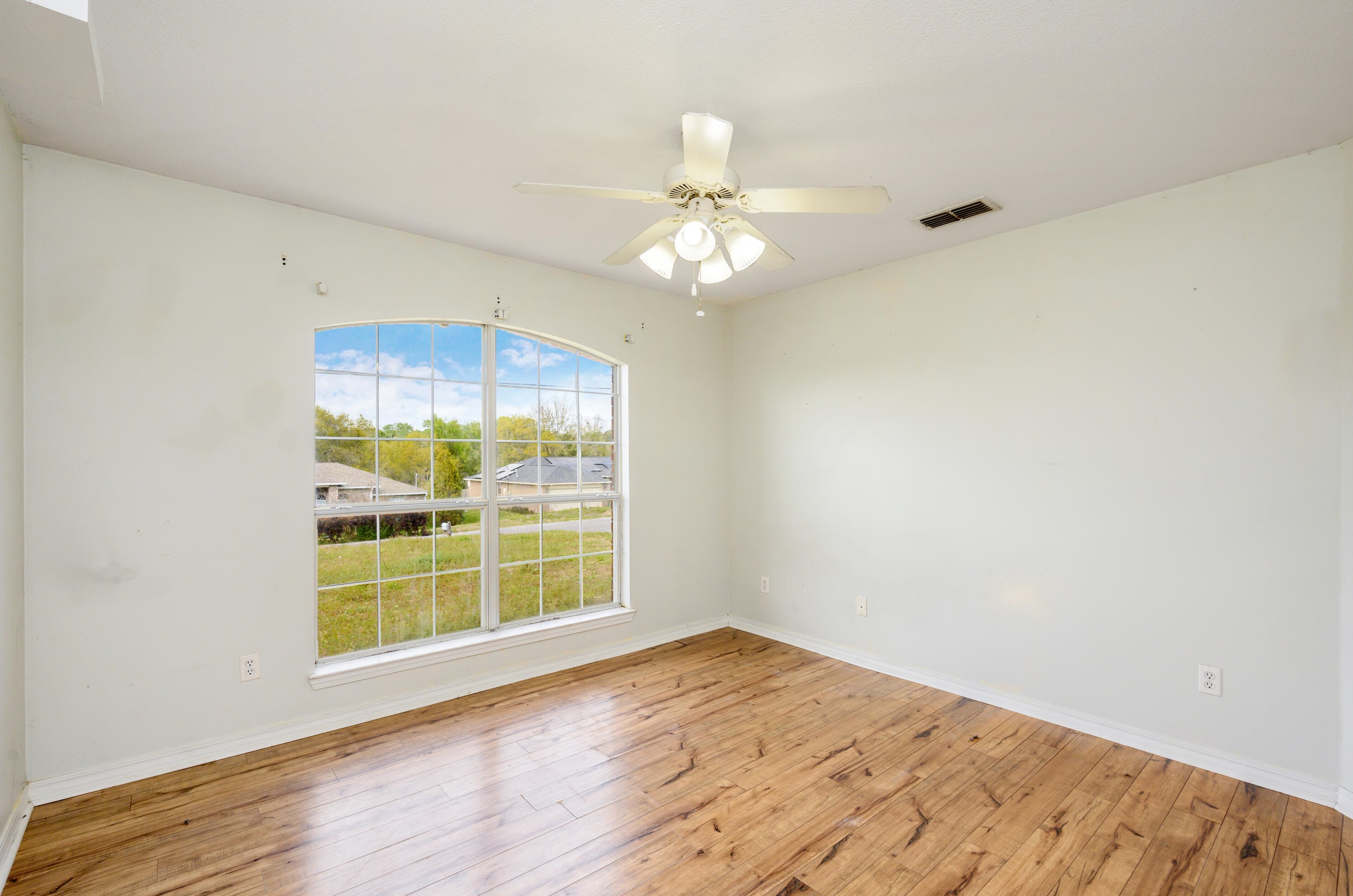 327 Egan Dr, Crestview FL  32536-5426 exterior
