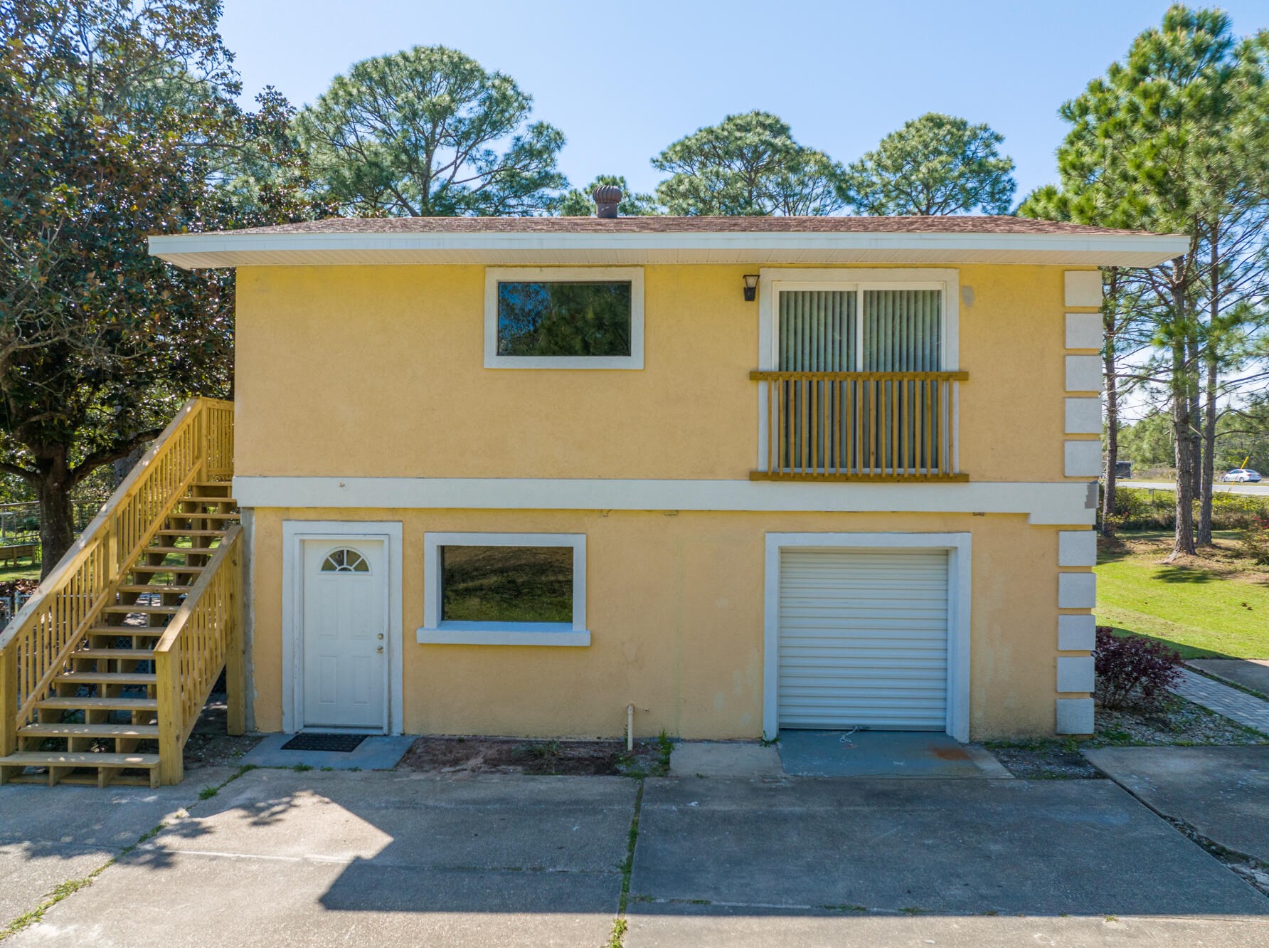 3049 Highway 98, Mary Esther FL  32569-1367 exterior