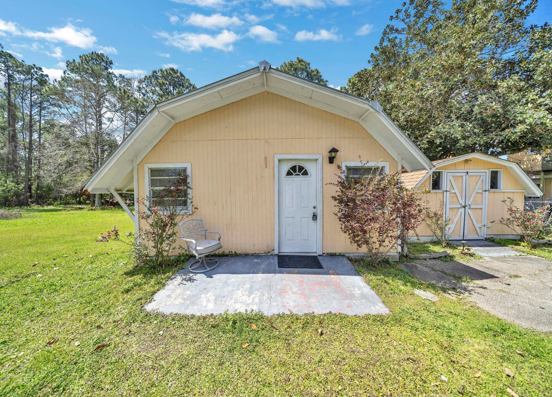 3049 Highway 98, Mary Esther FL  32569-1367 exterior