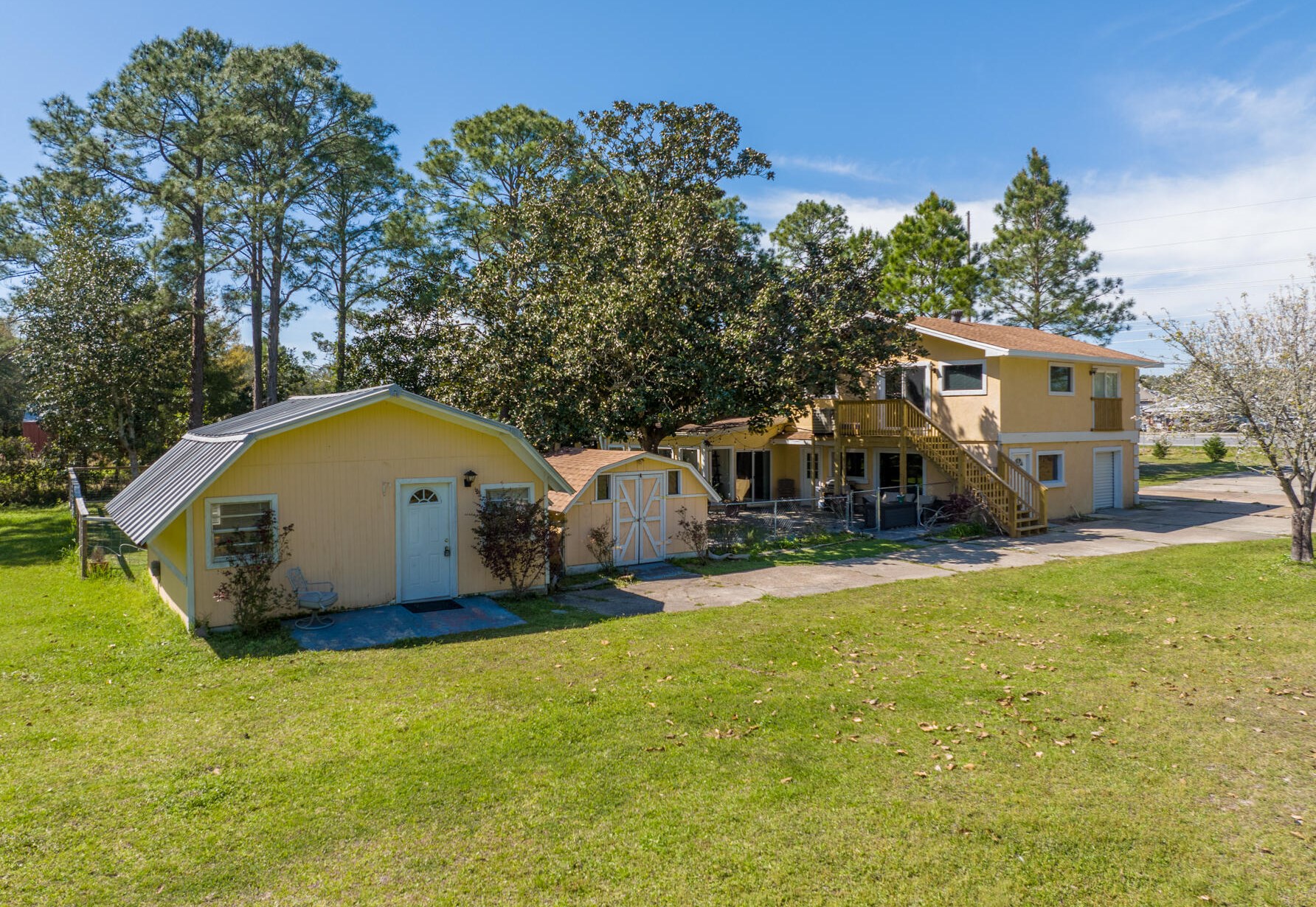 3049 Highway 98, Mary Esther FL  32569-1367 exterior