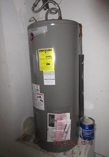 470 Sandy Ridge Cir, Mary Esther FL  32569-2112 exterior