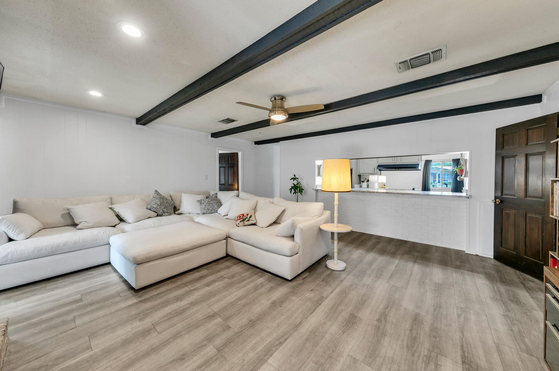 20 Cambridge Ave, Fort Walton Beach FL  32547-1726 exterior