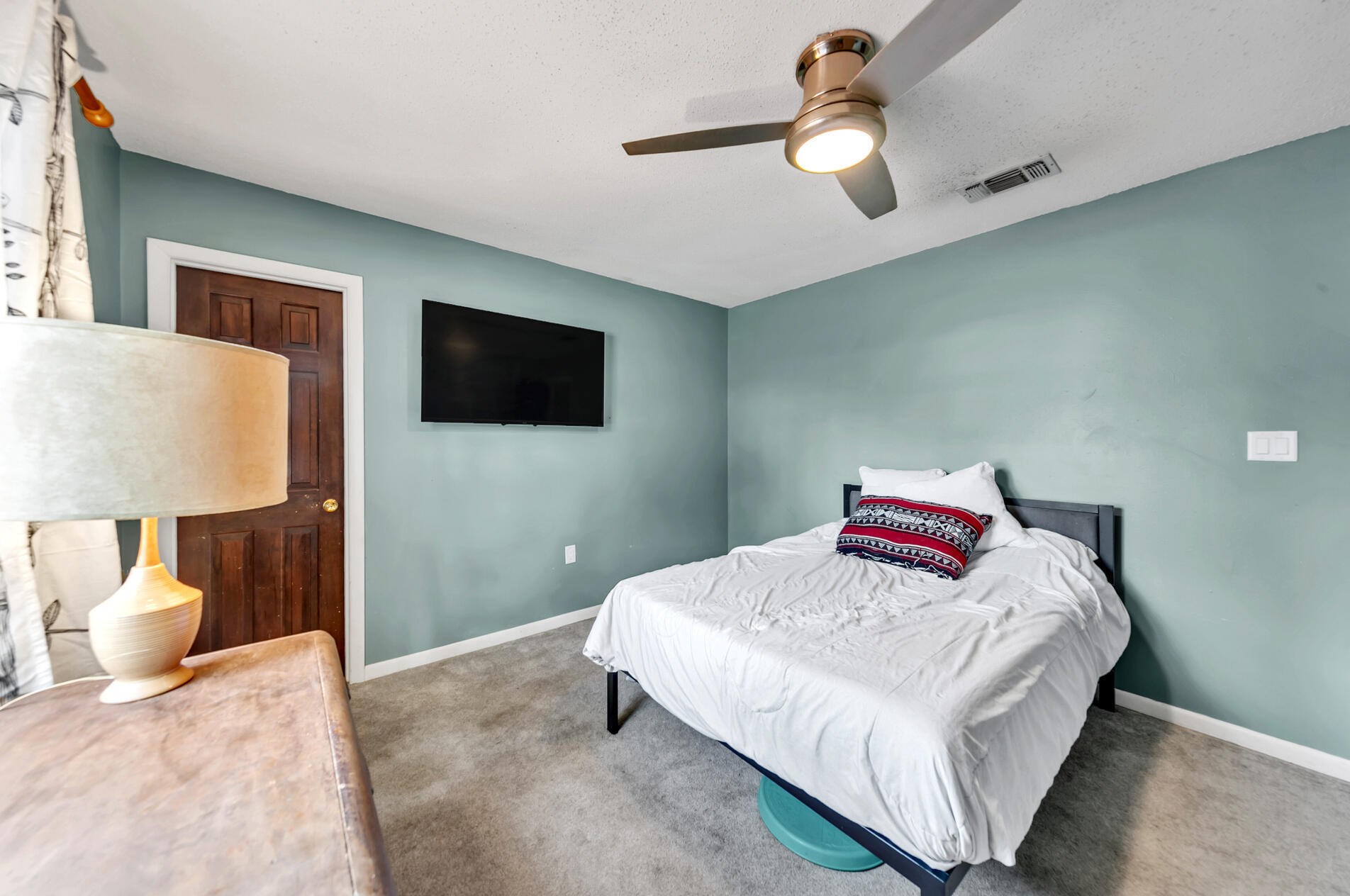 20 Cambridge Ave, Fort Walton Beach FL  32547-1726 exterior