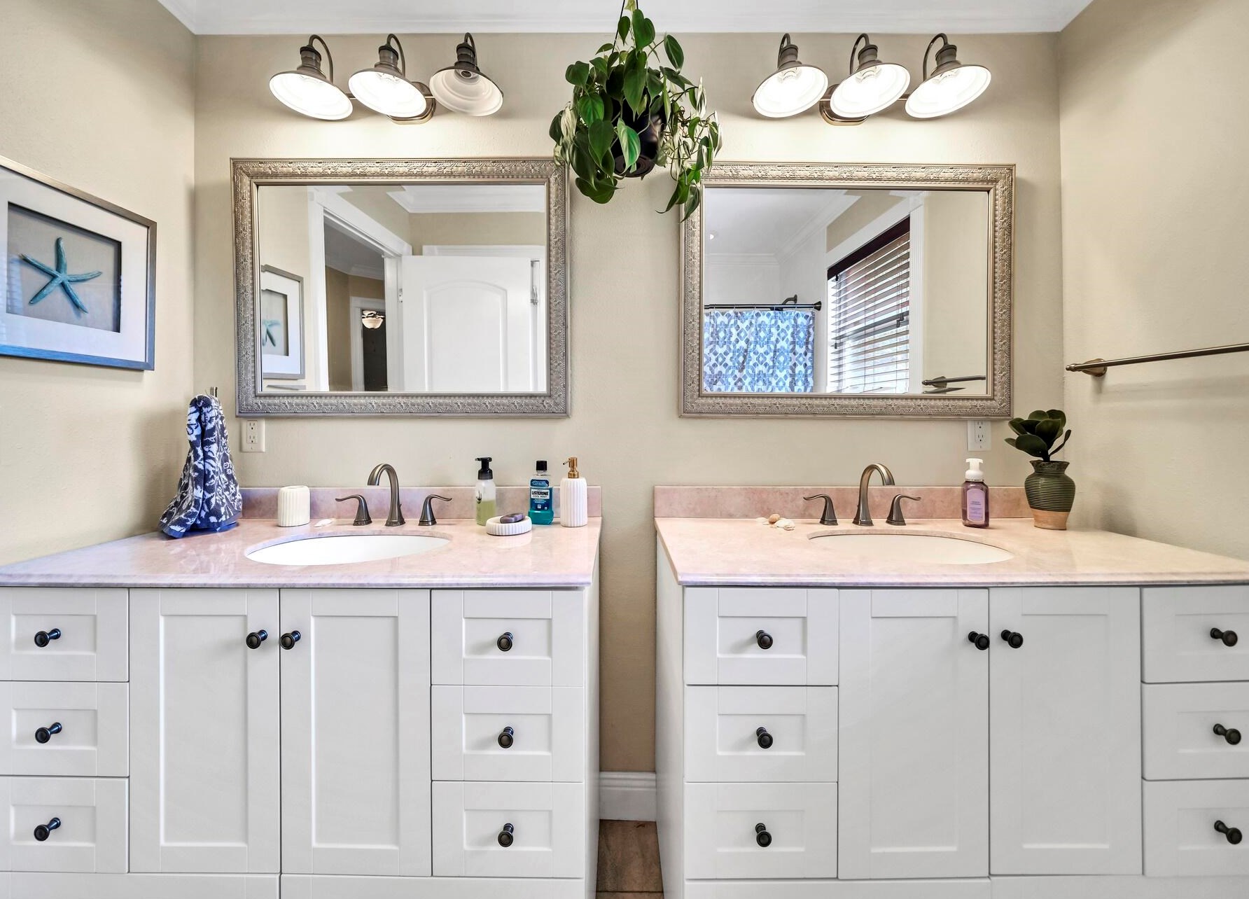 422 Sandy Ridge Cir, Mary Esther FL  32569-2112 exterior