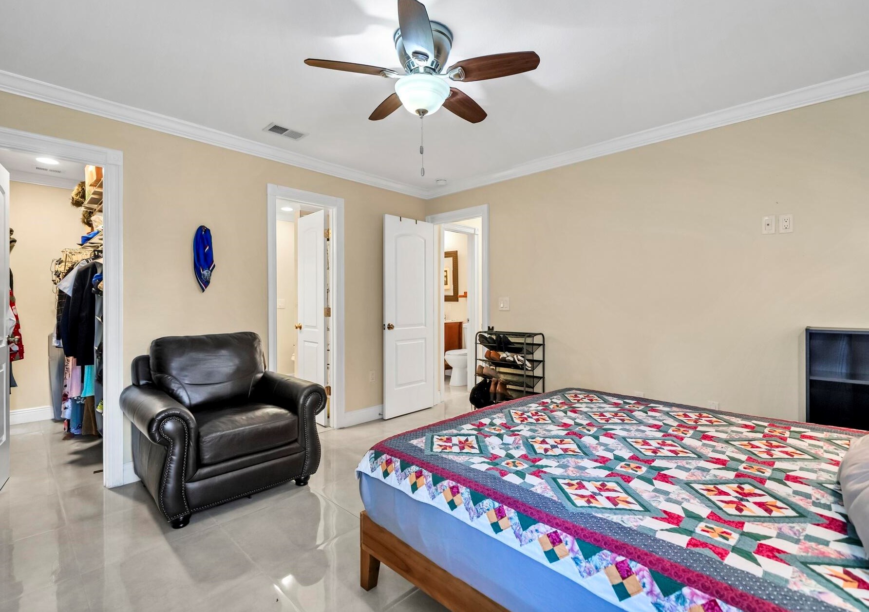 422 Sandy Ridge Cir, Mary Esther FL  32569-2112 exterior