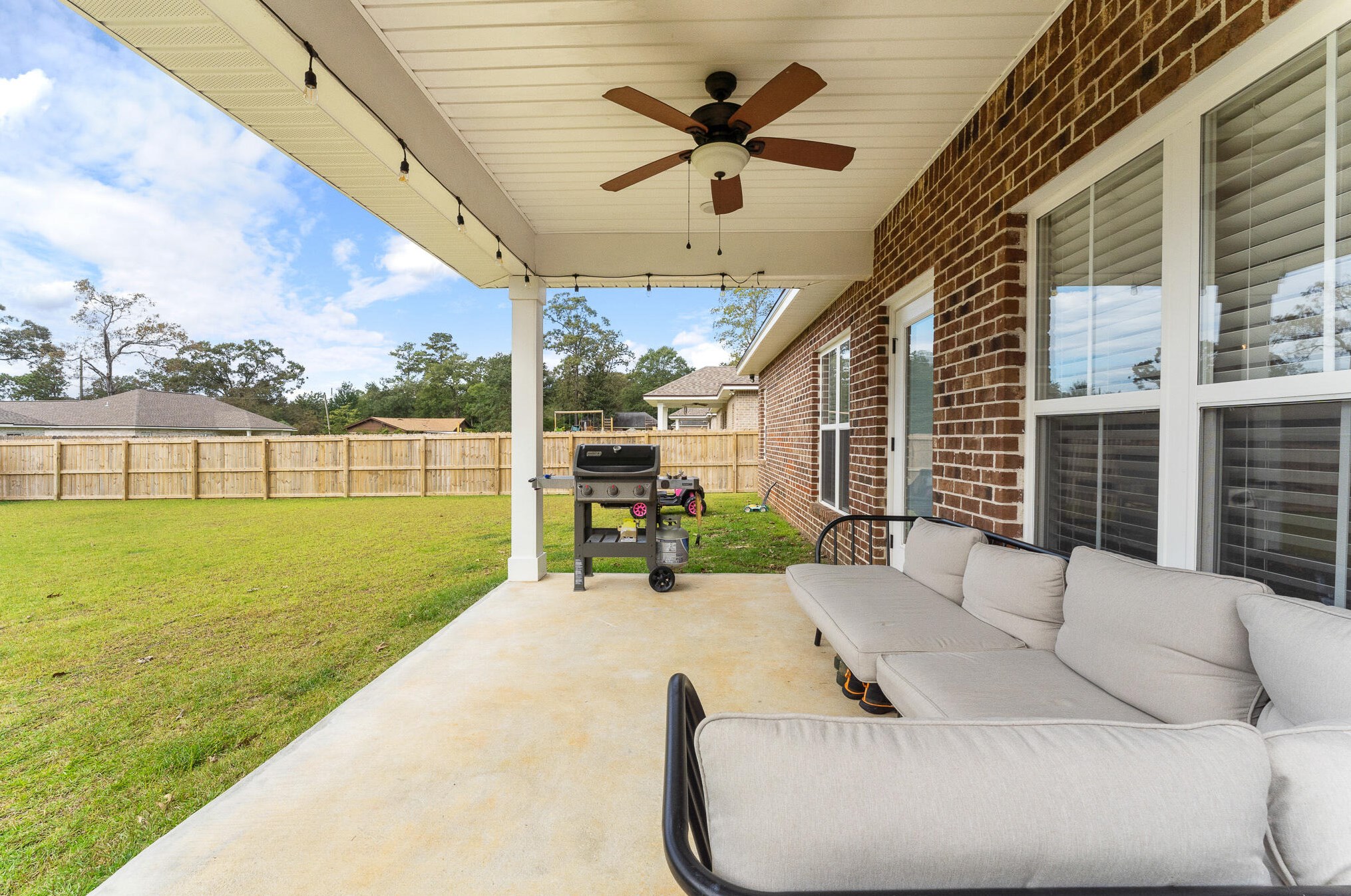 130 Gillis Dr, Crestview FL  32536-1612 exterior