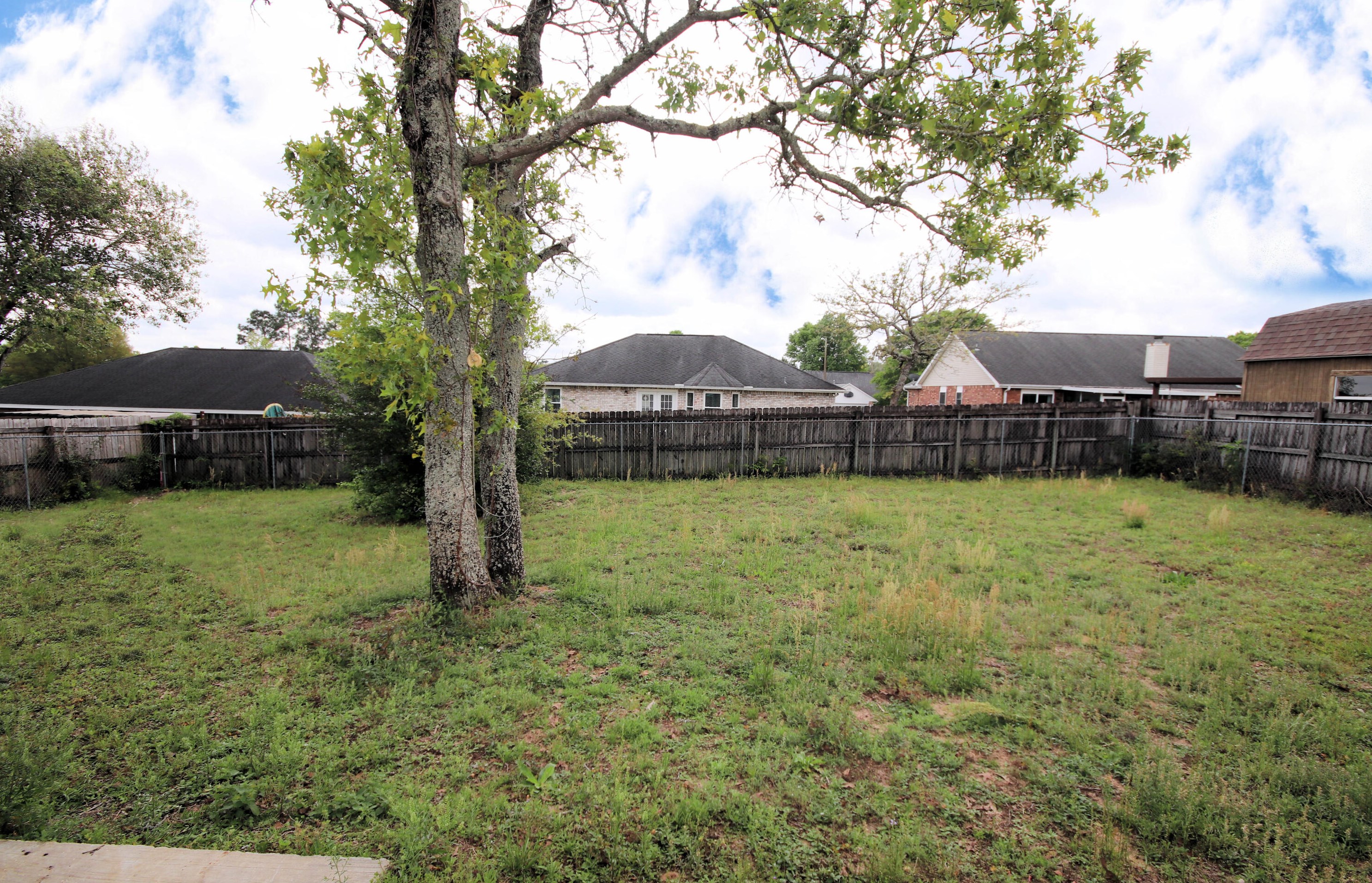 211 Secretariat Dr, Crestview FL  32539-6092 exterior