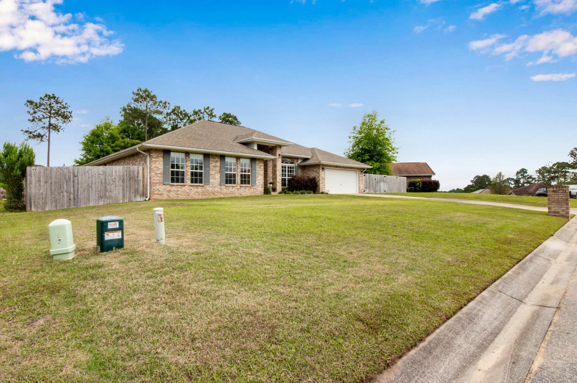 126 Strike Eagle Dr, Crestview FL  32536-2240 exterior