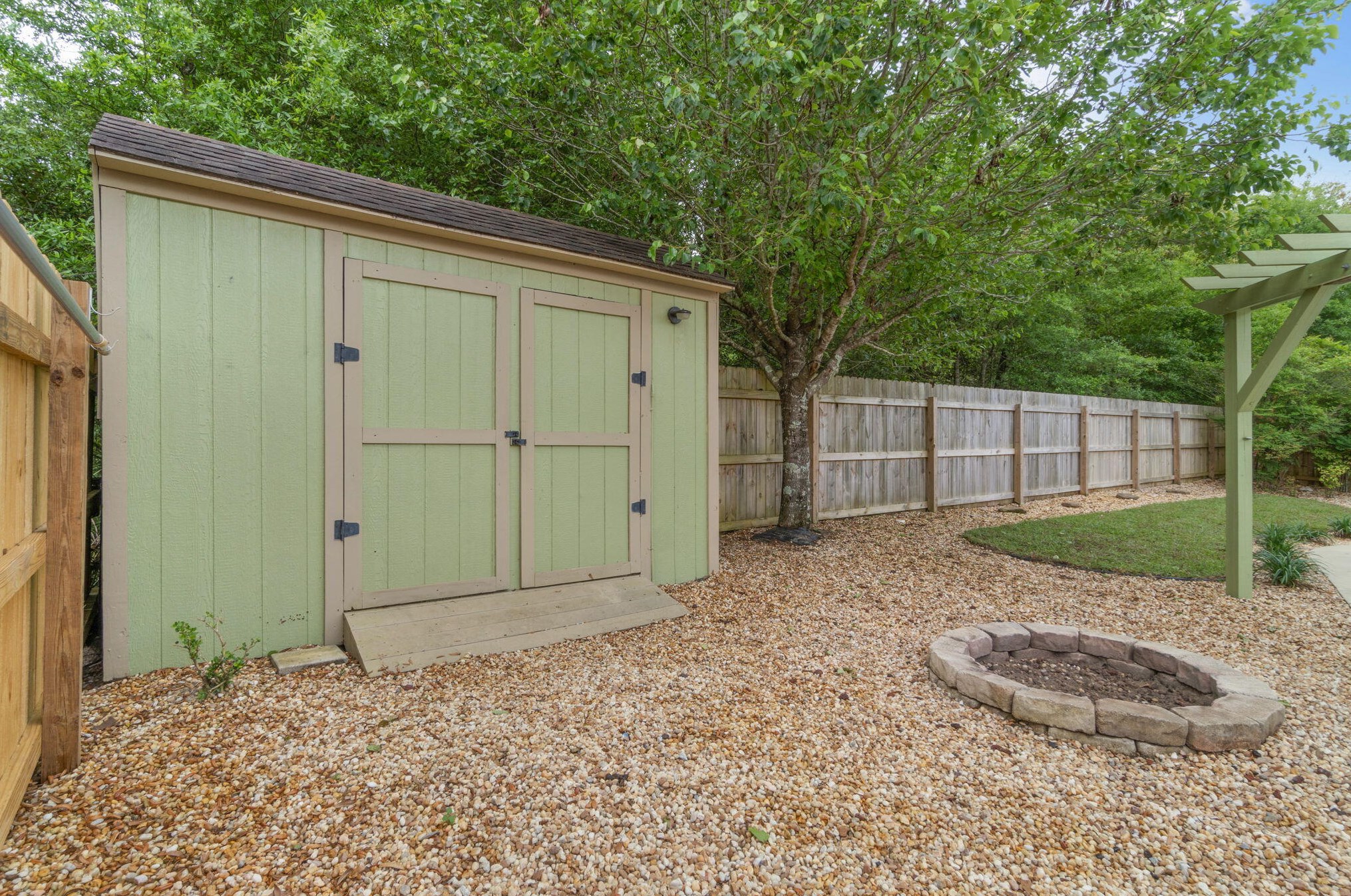 307 Gauntlet Dr, Crestview FL  32539-4366 exterior