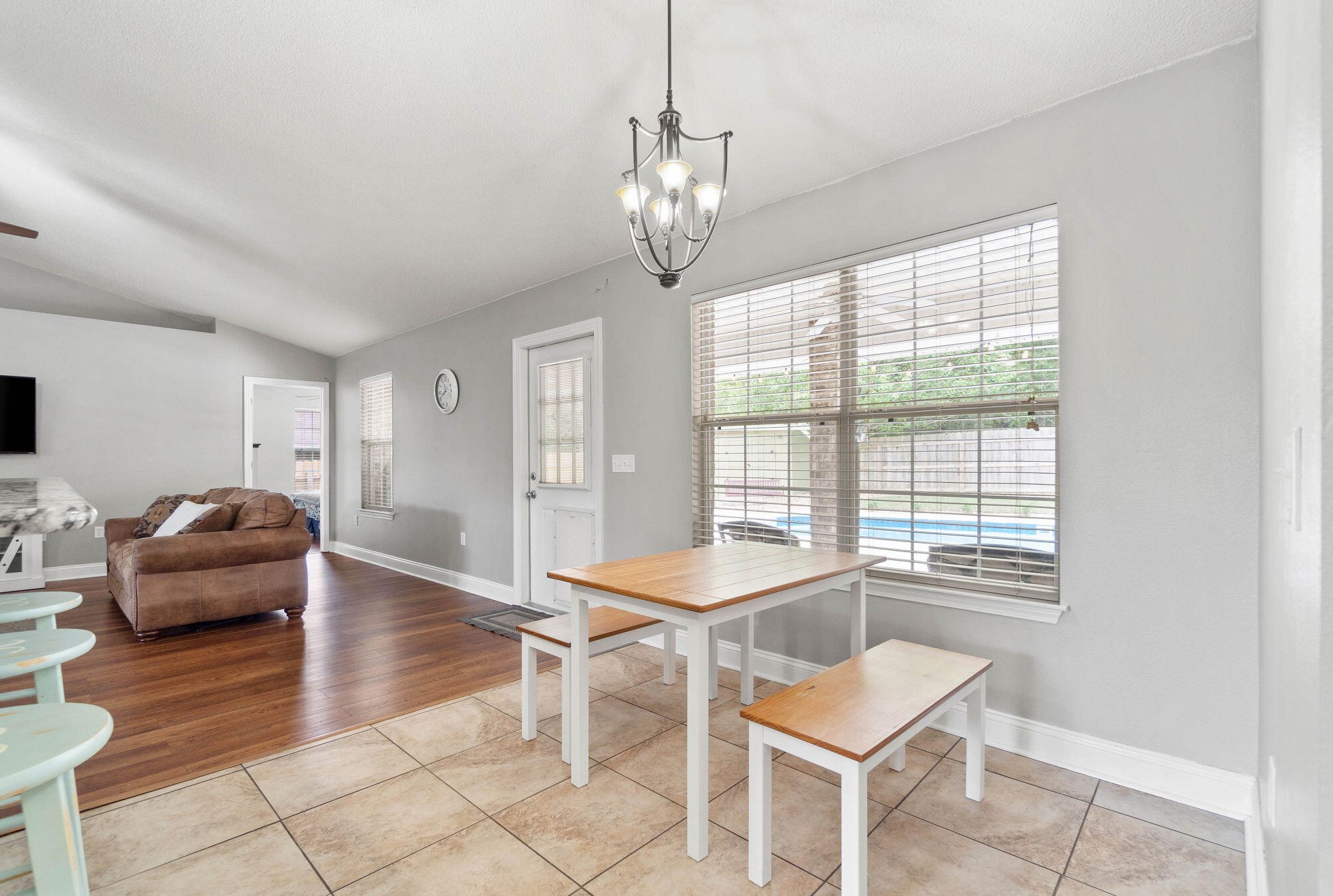 307 Gauntlet Dr, Crestview FL  32539-4366 exterior